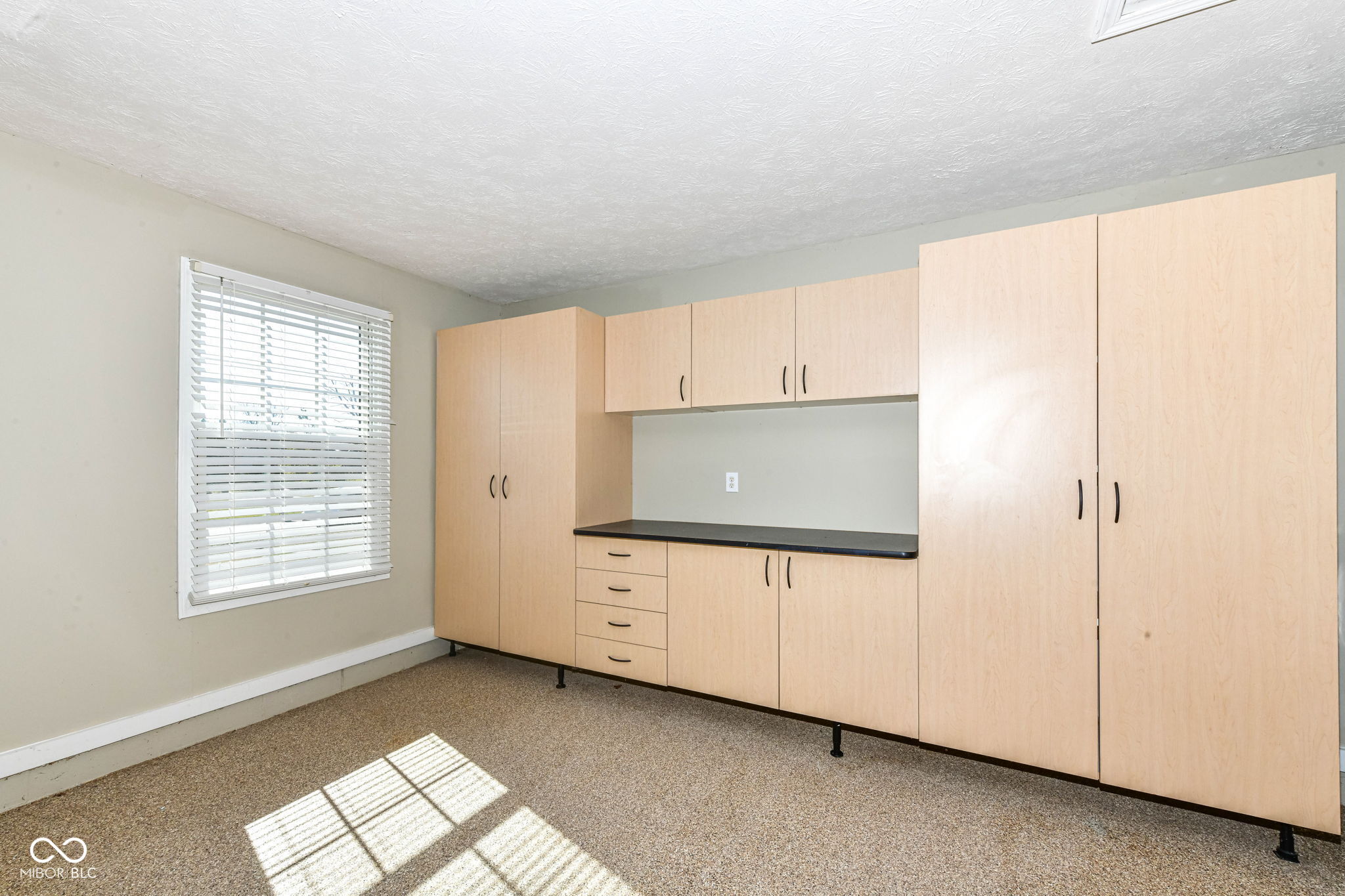 2484 Royal Boulevard