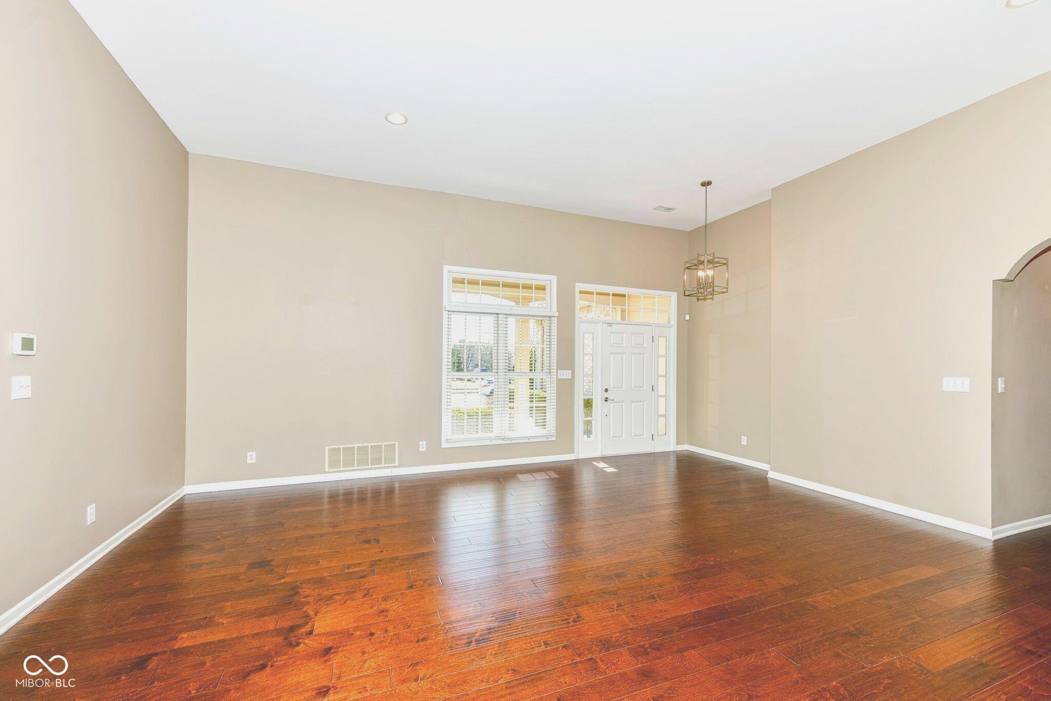 2484 Royal Boulevard