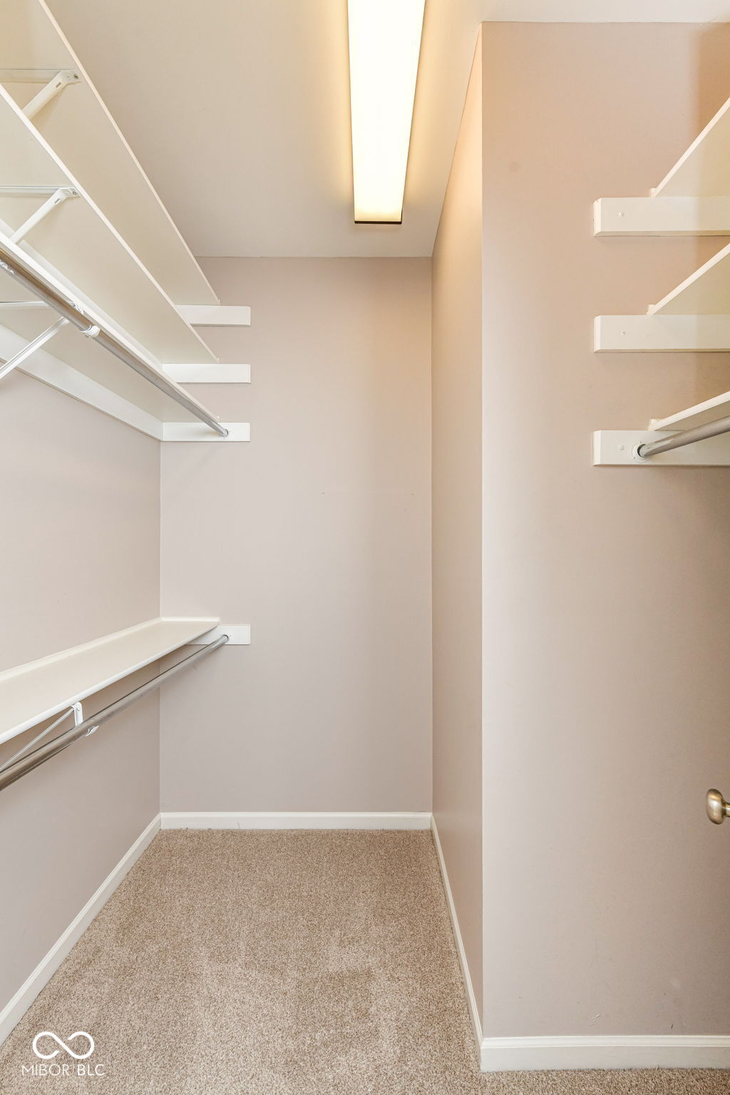 2484 Royal Boulevard