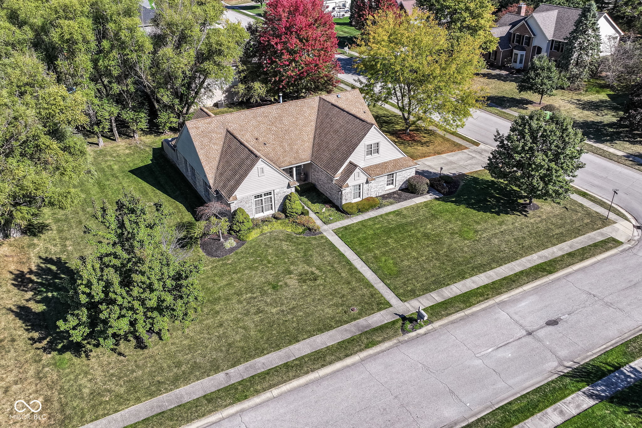 2484 Royal Boulevard