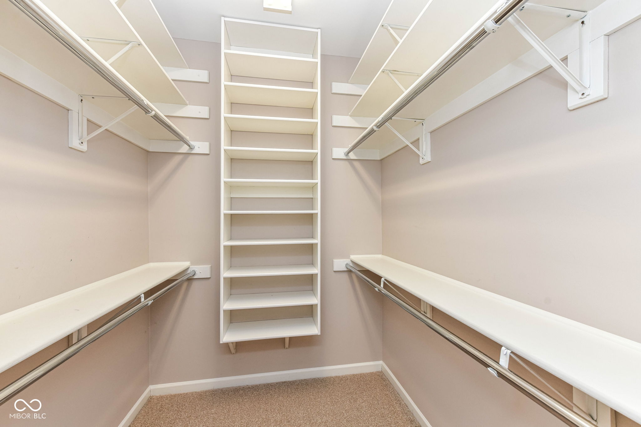 2484 Royal Boulevard