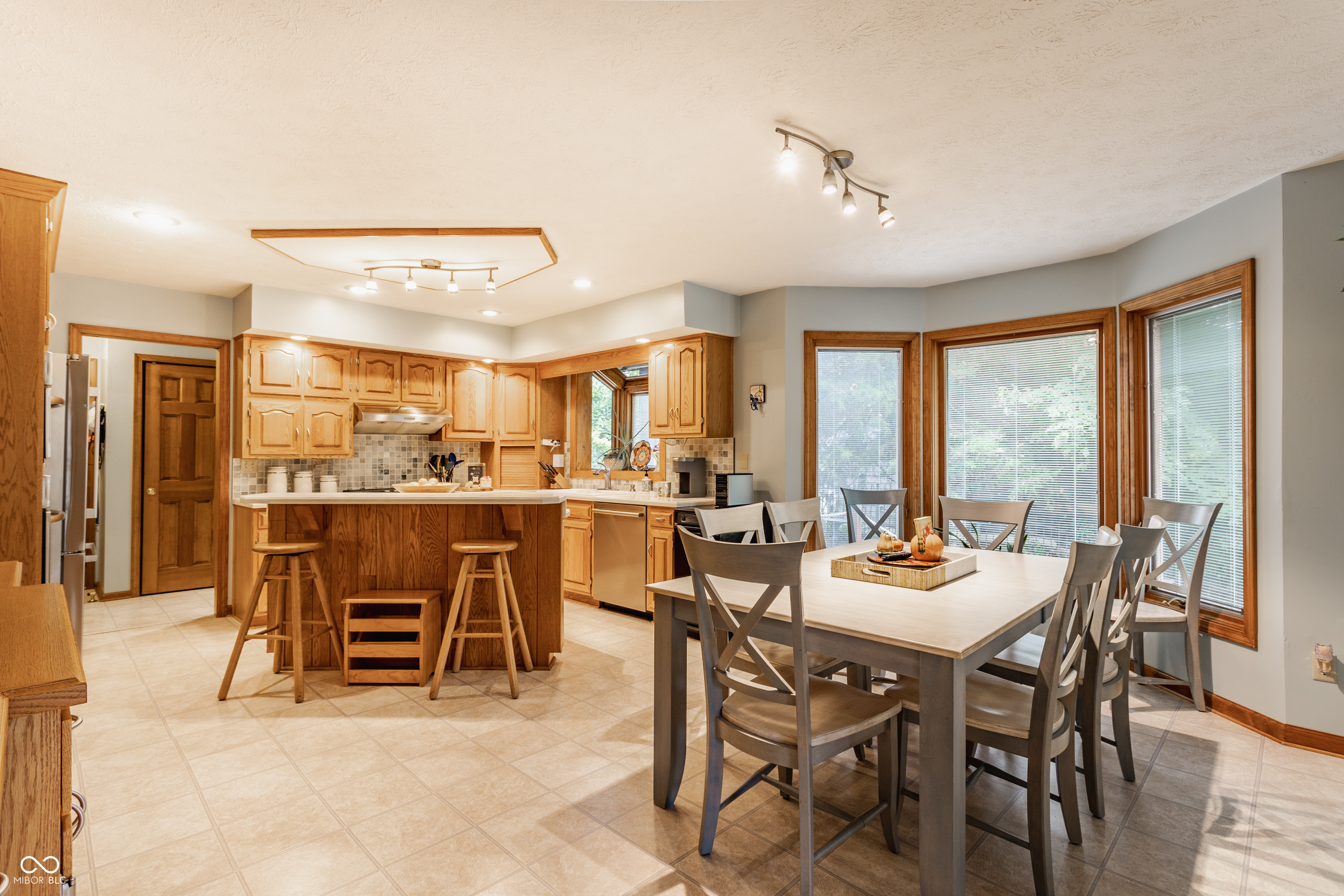 709 Pleasant Point Circle