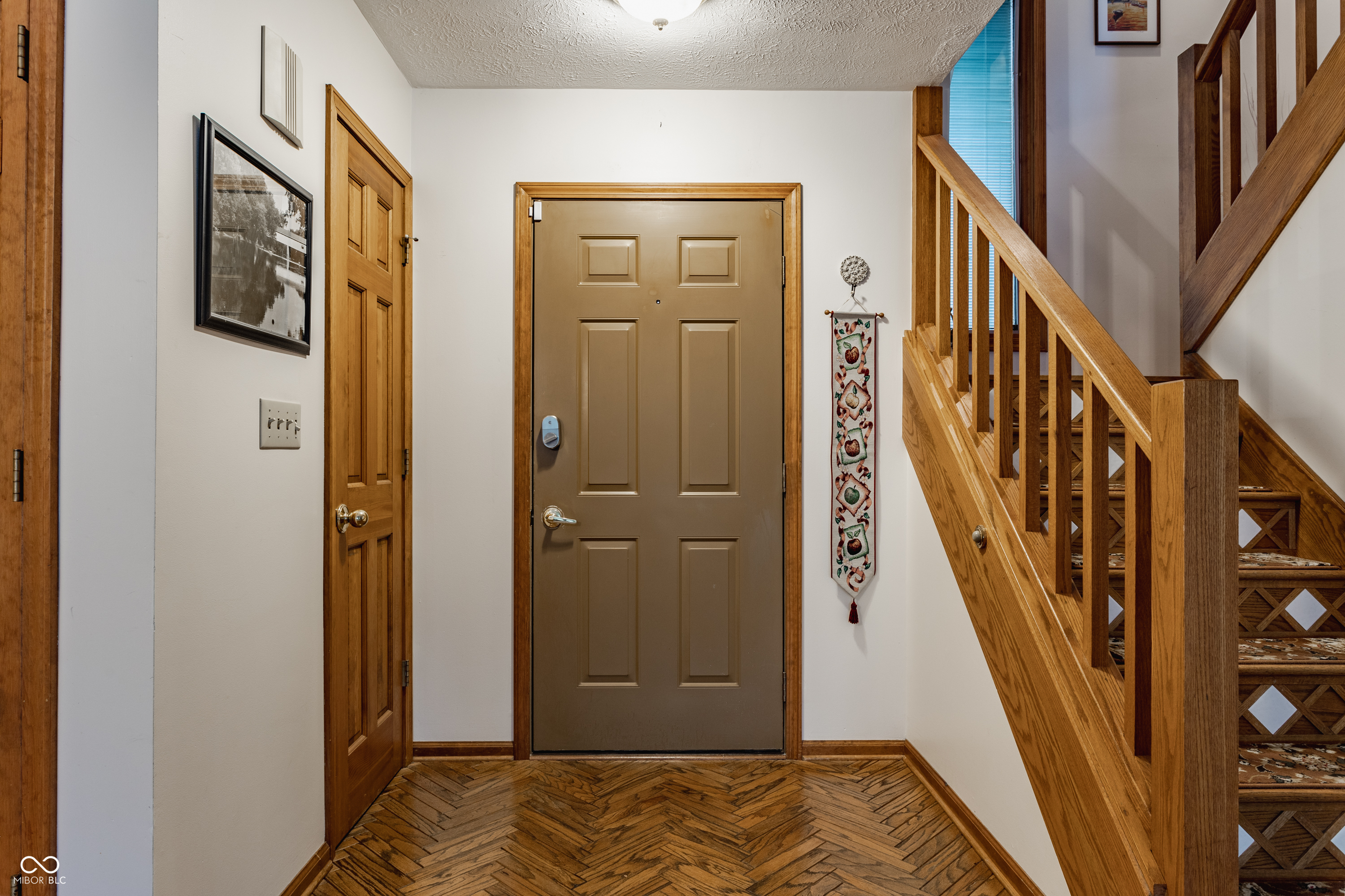 709 Pleasant Point Circle