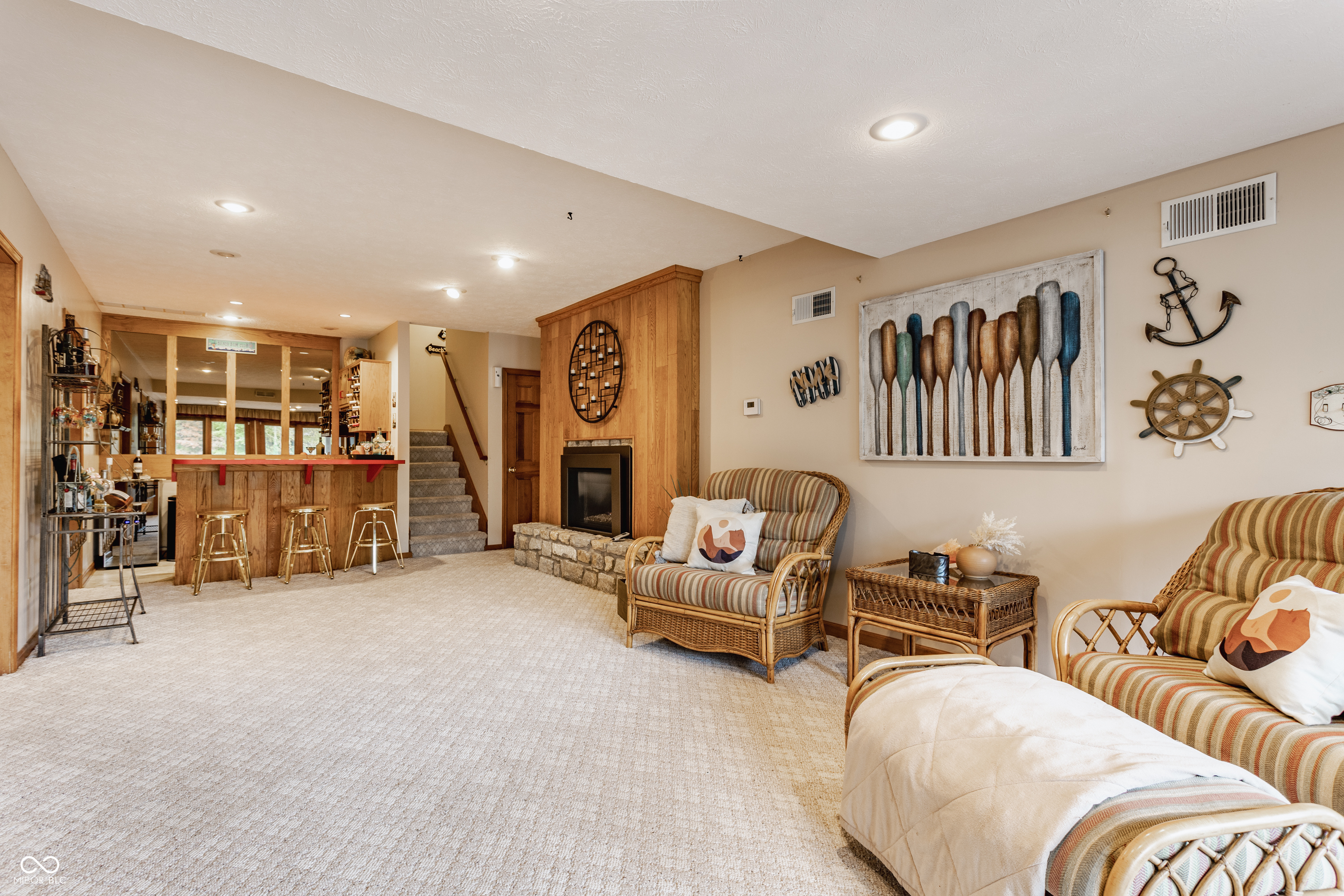 709 Pleasant Point Circle