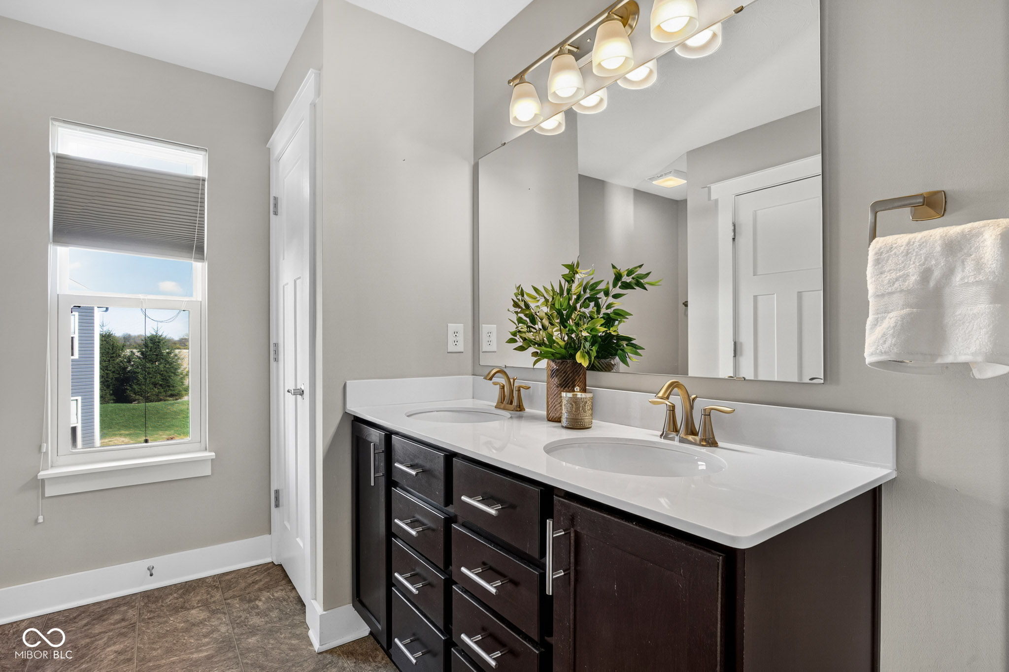 745 S Summerhaven Court