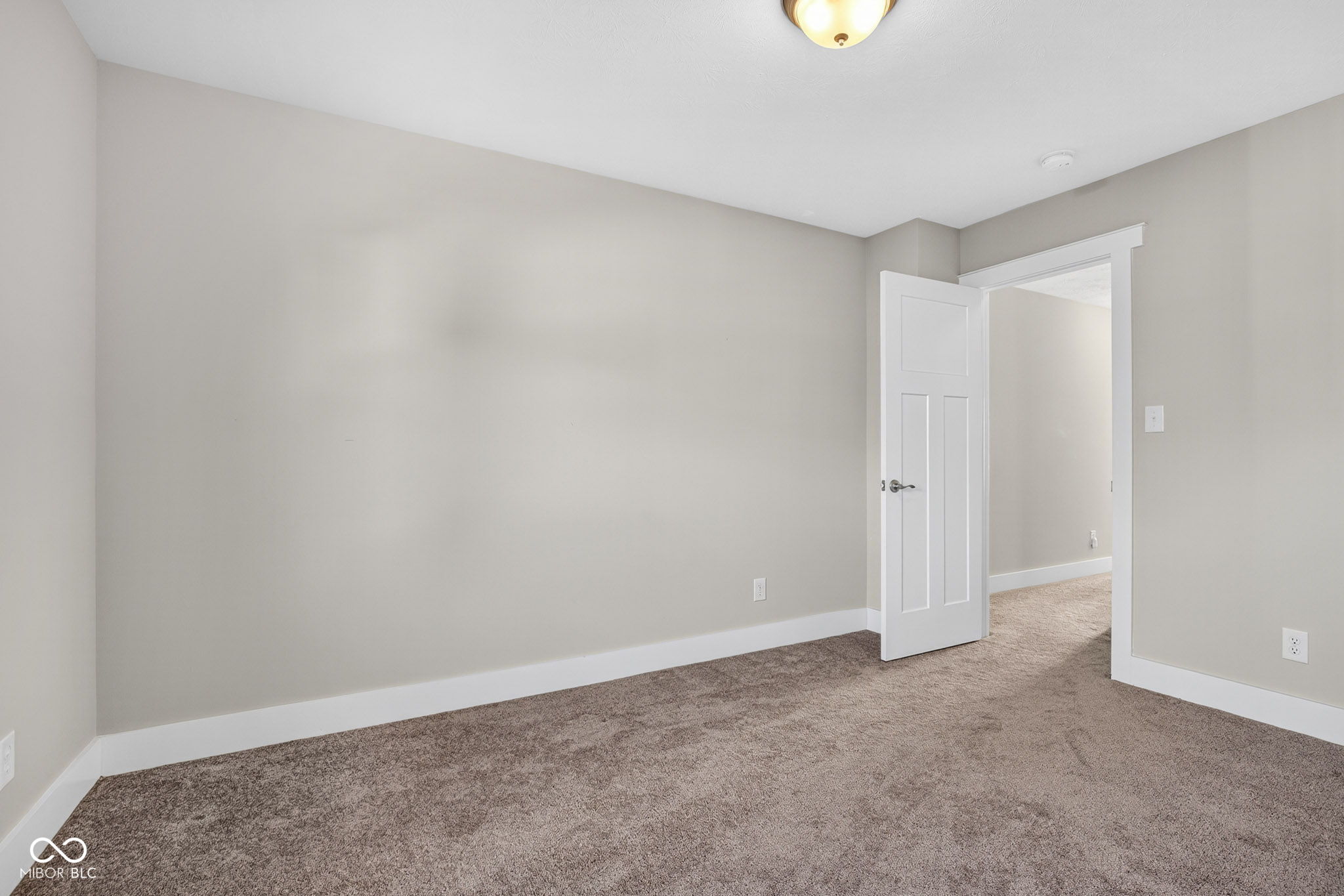 745 S Summerhaven Court