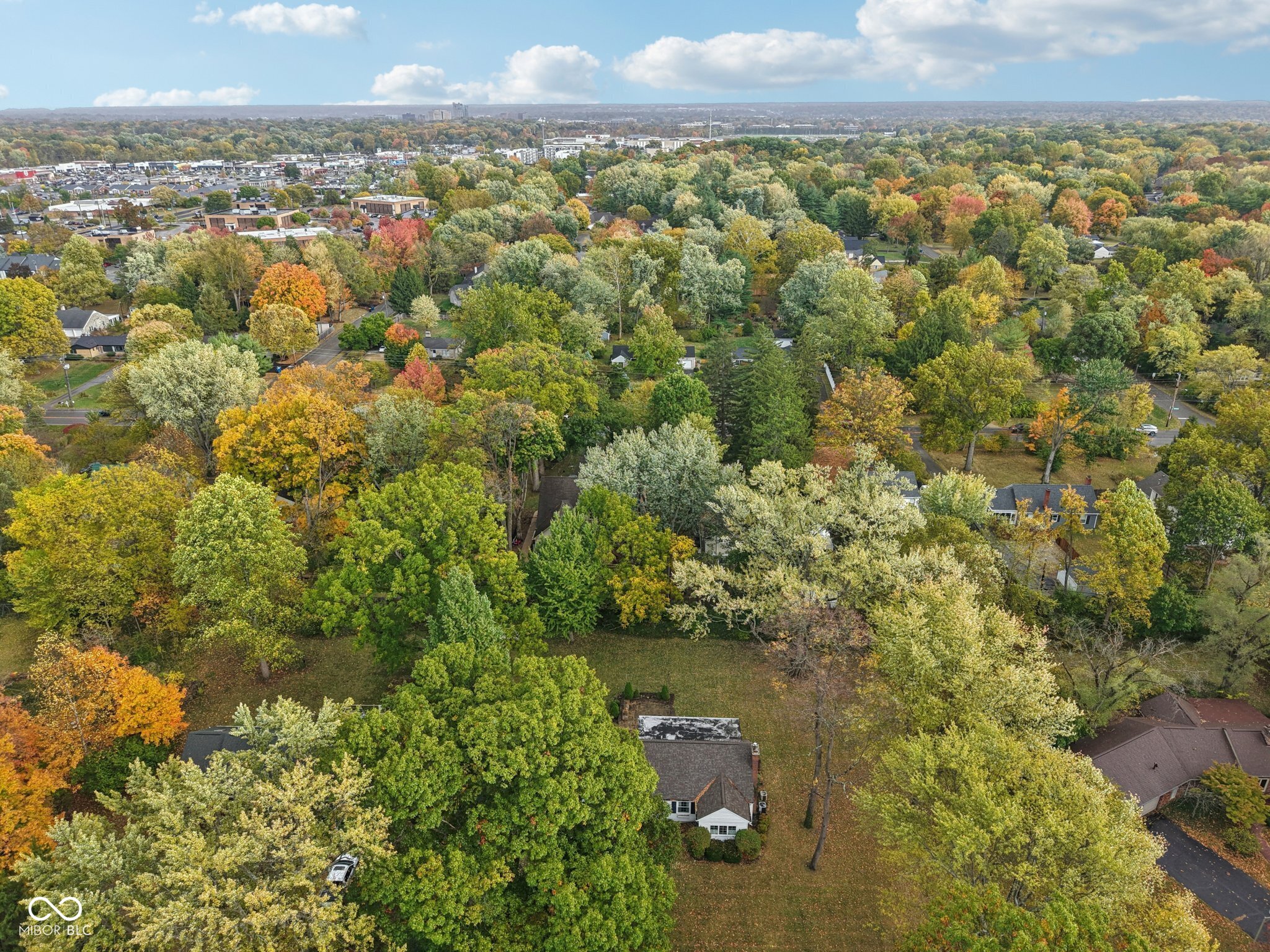 8418 N College Avenue