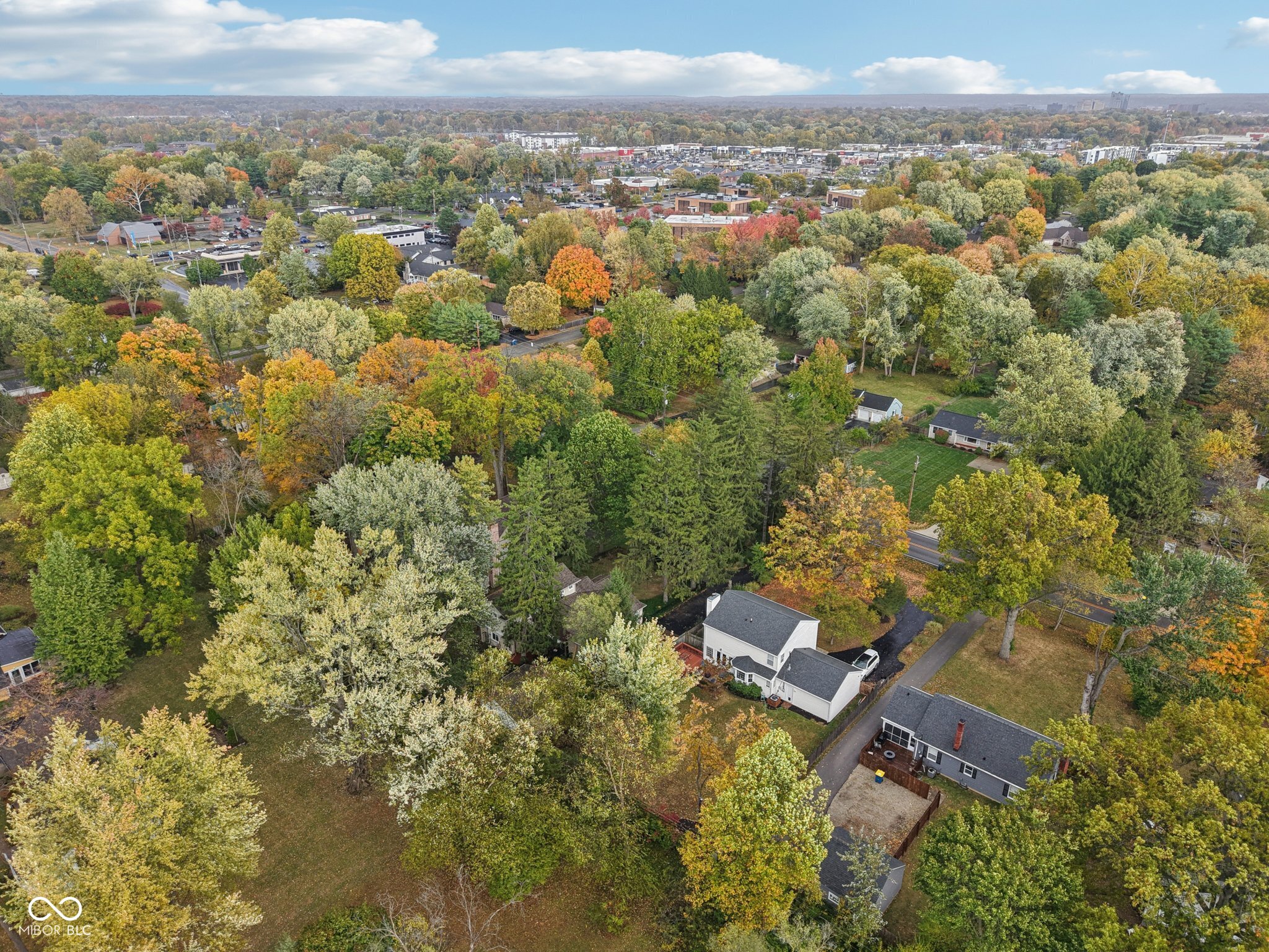 8418 N College Avenue