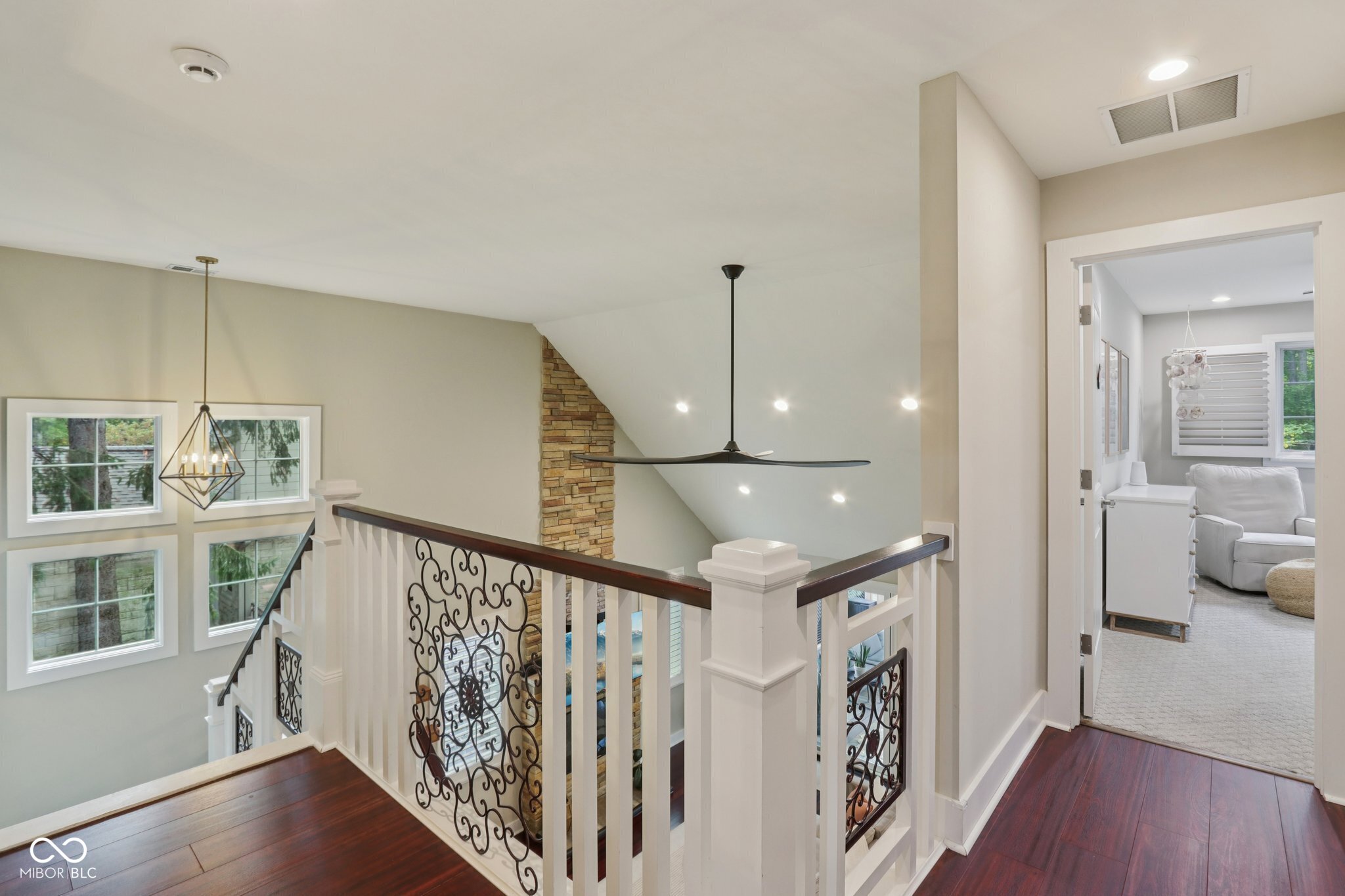 8418 N College Avenue