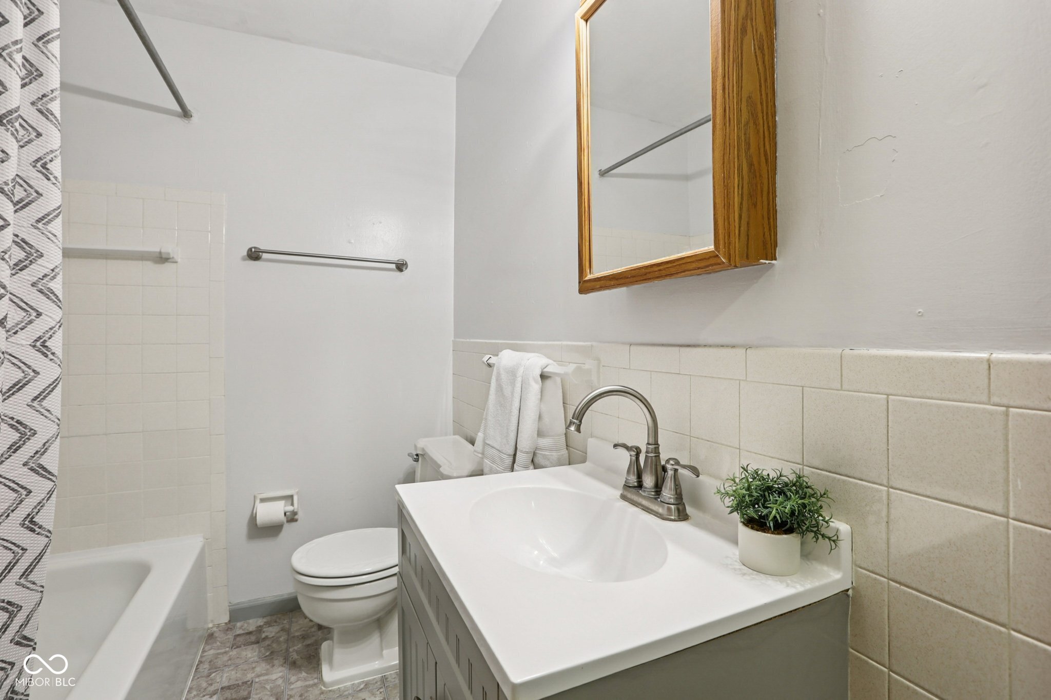 1901 N Ritter Avenue