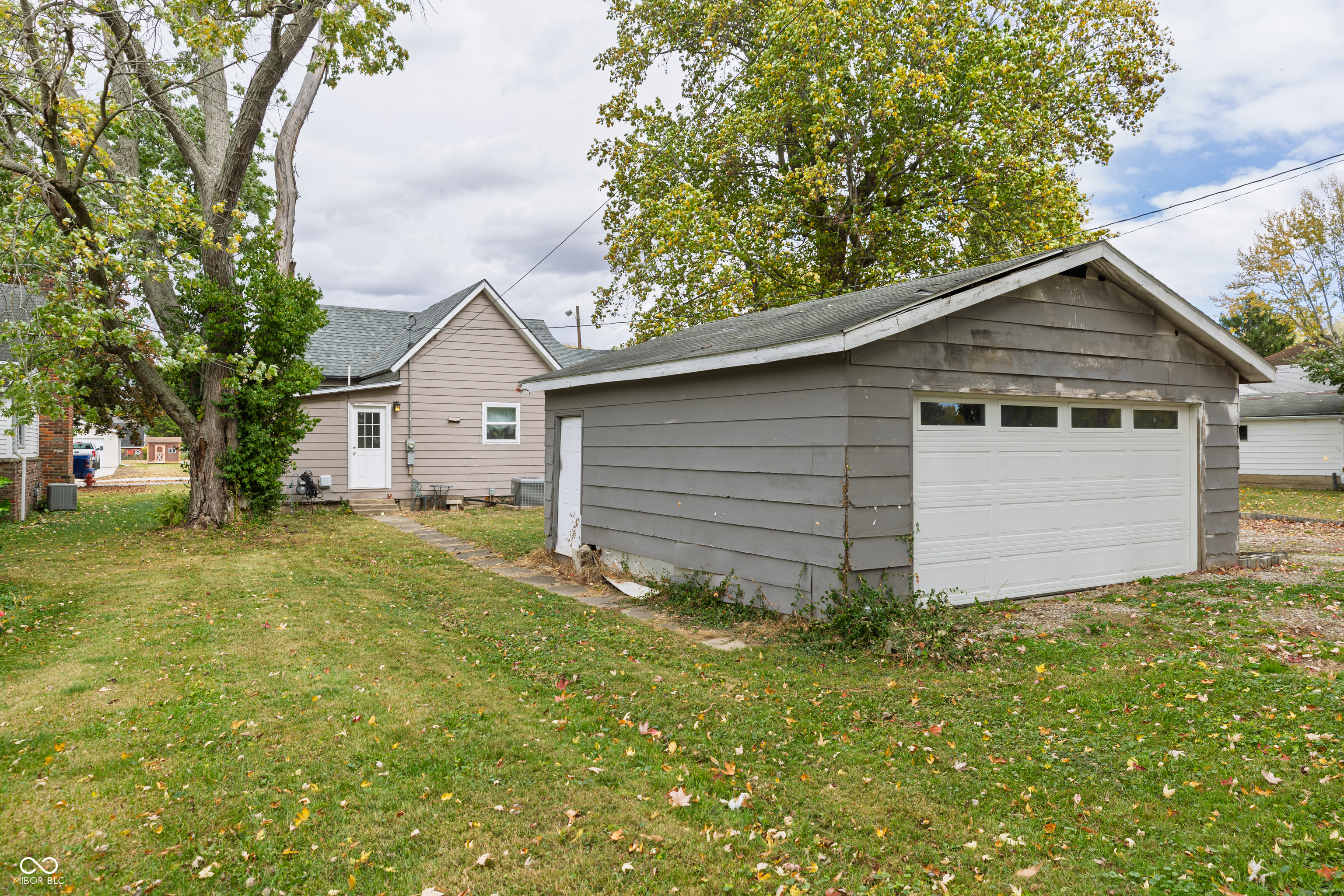 319 E Griffith Street