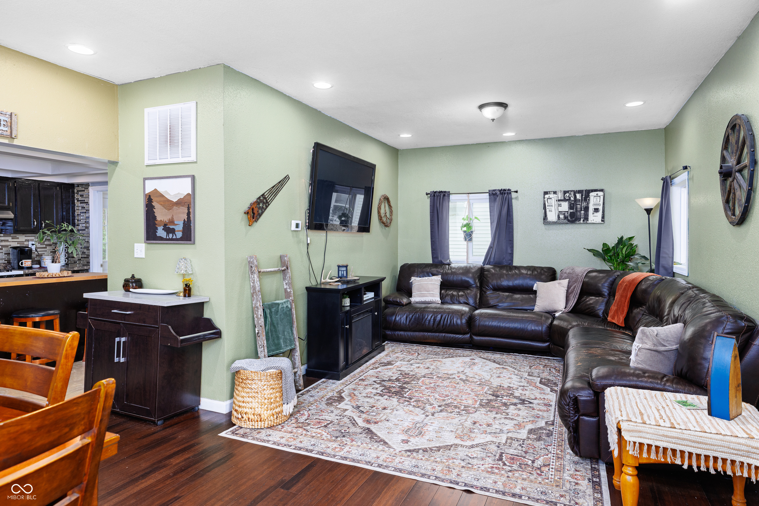 319 E Griffith Street