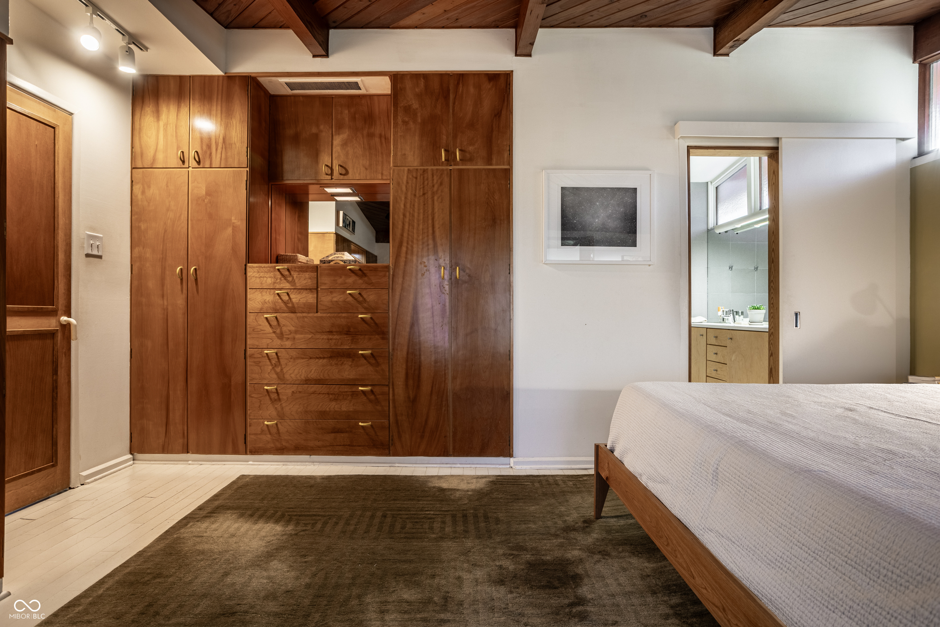 4305 N Meridian Street