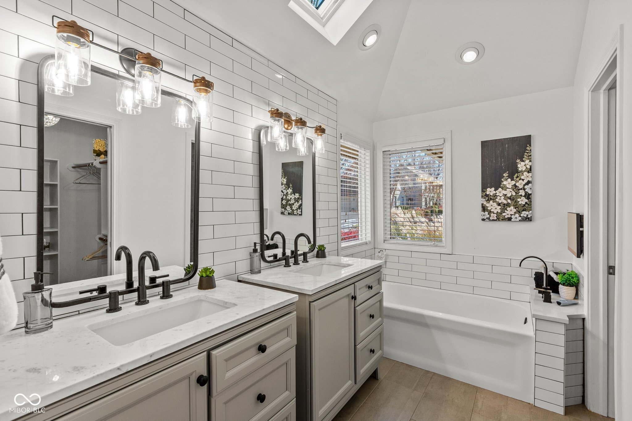 9056 Ridgecreek Drive