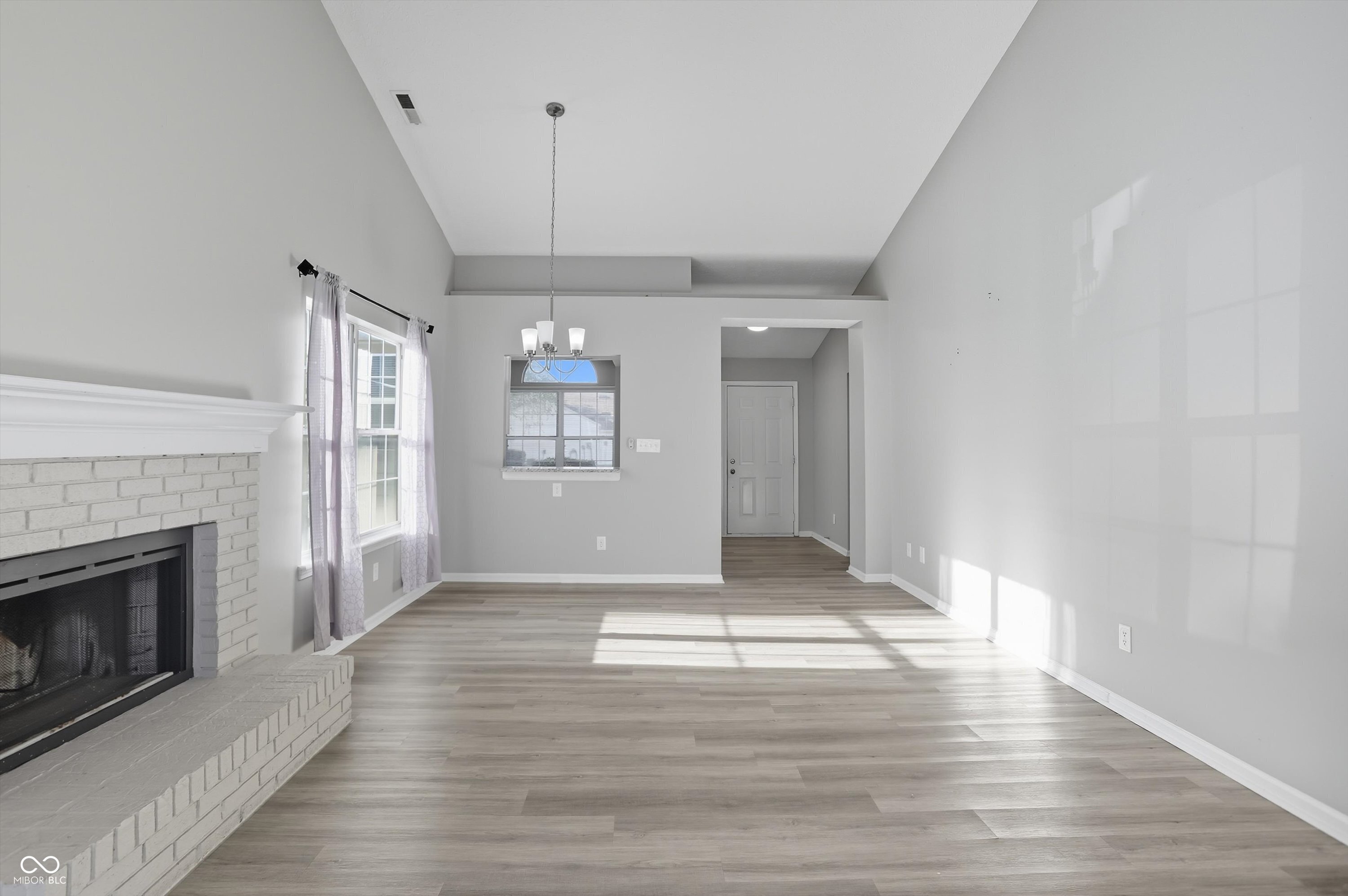 4830 Countrybrook Way