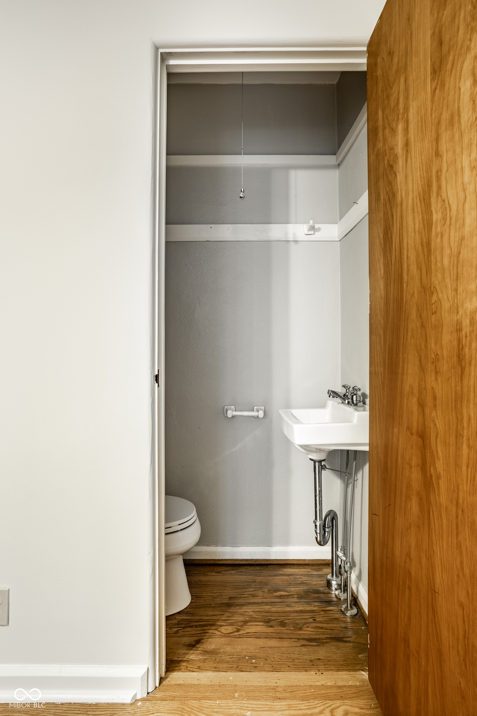 5680 N Delaware Street