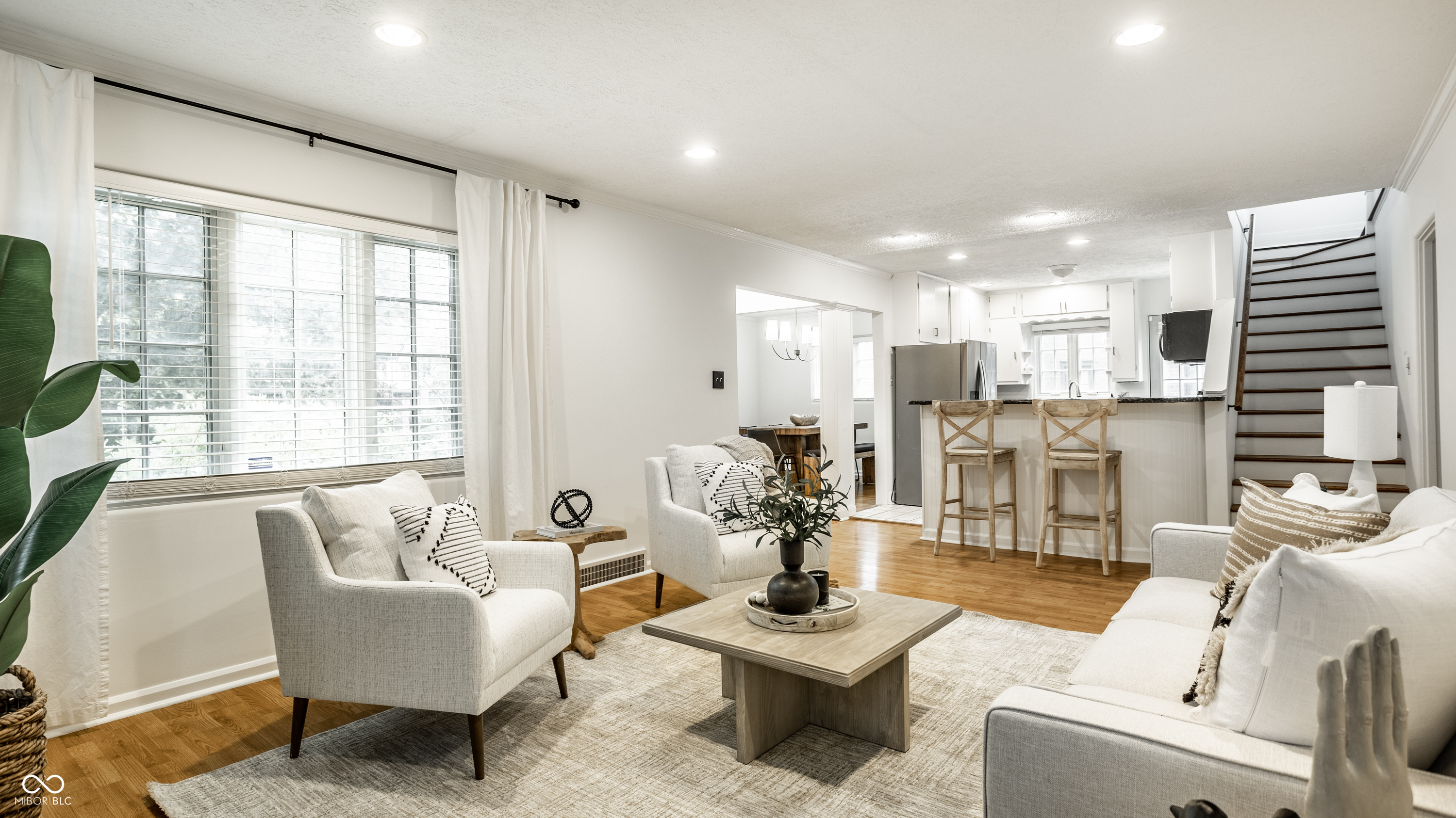 5680 N Delaware Street