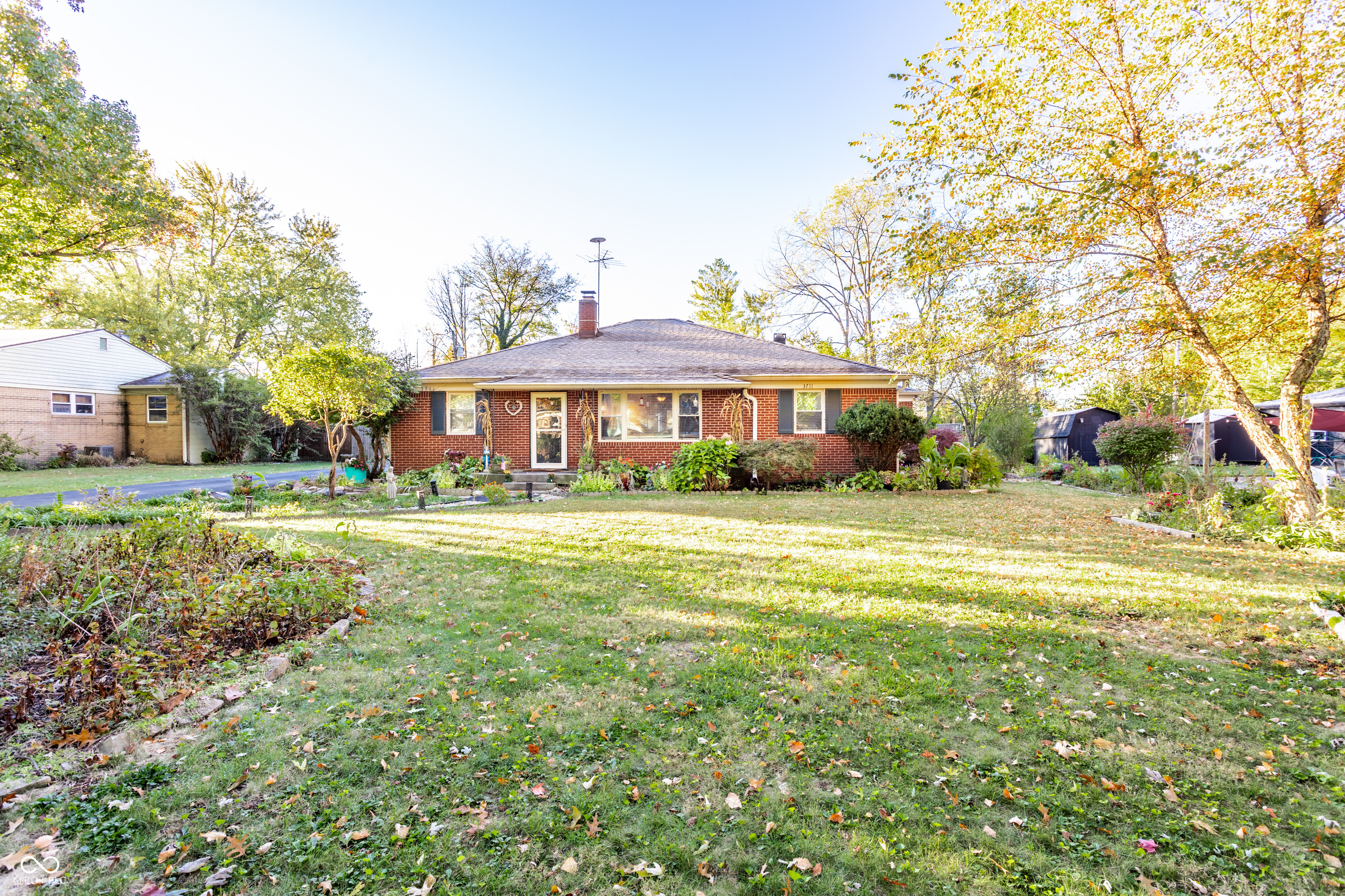 3711 E 57th Street