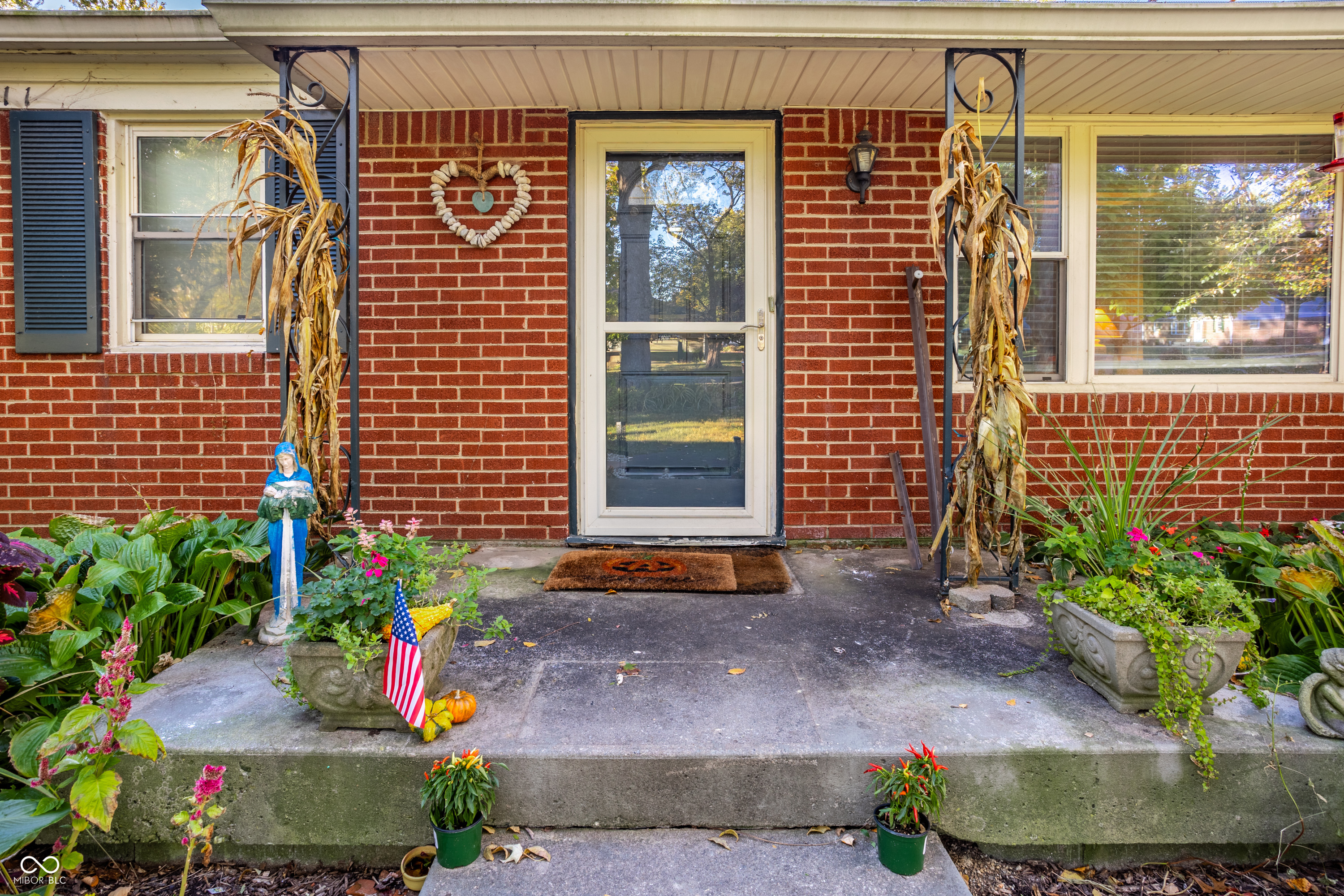 3711 E 57th Street