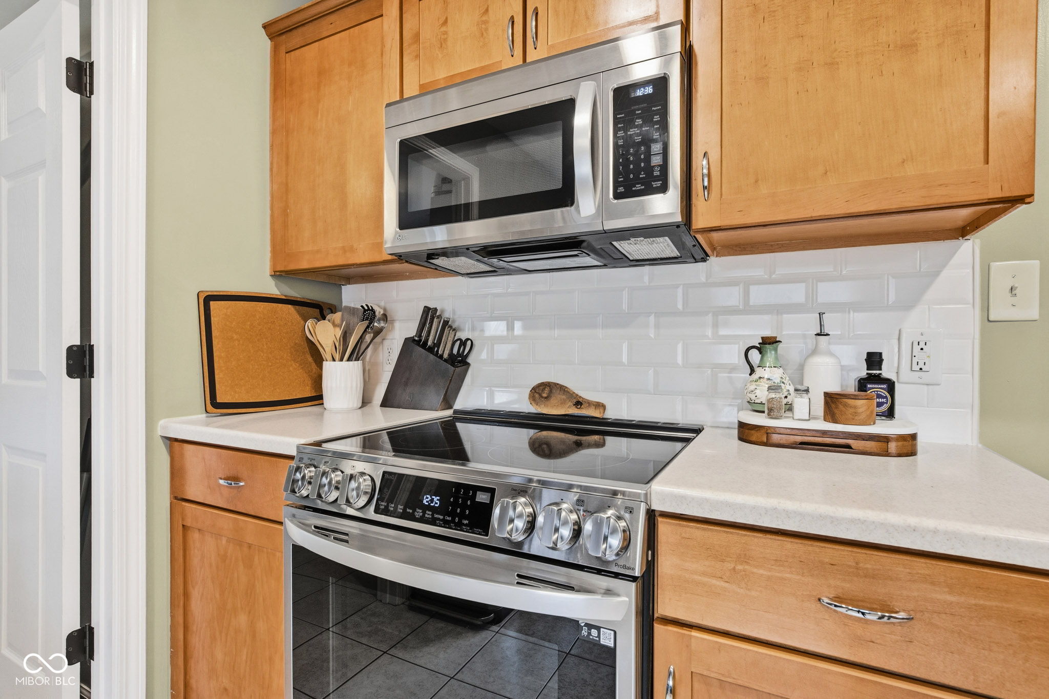 8607 N Washington Boulevard