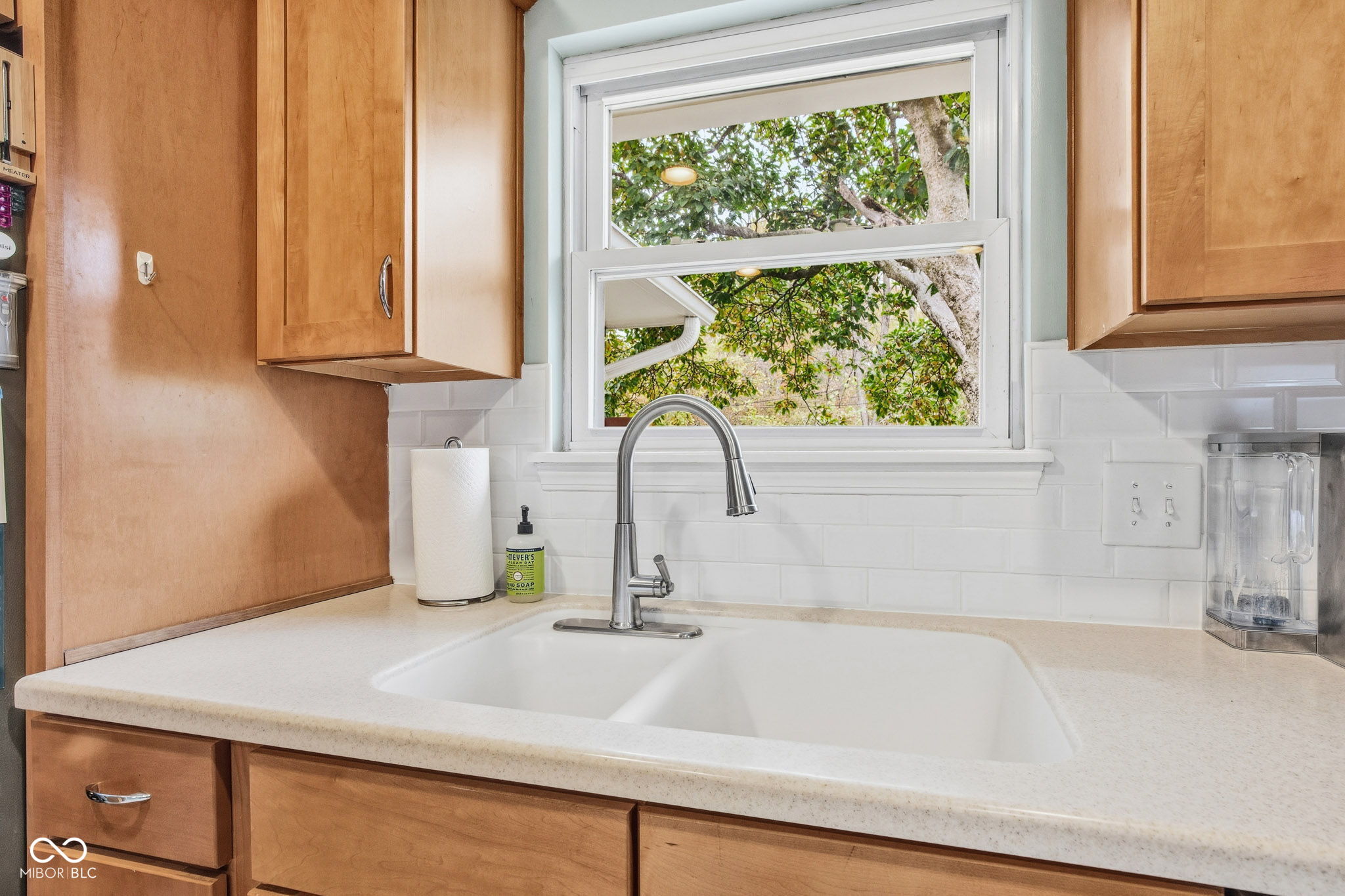 8607 N Washington Boulevard