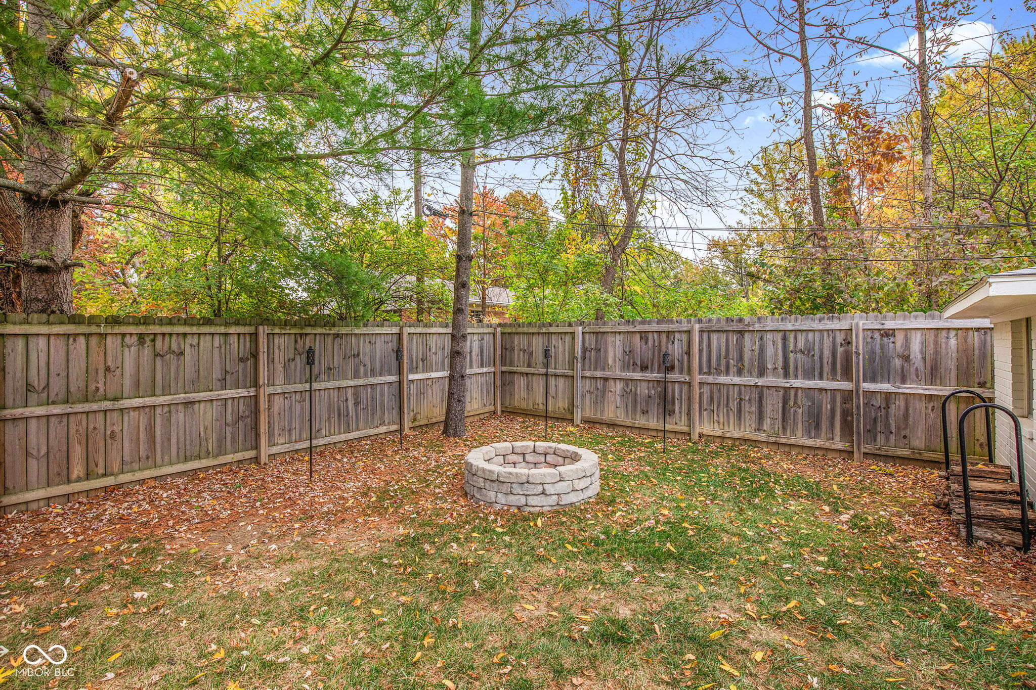 8607 N Washington Boulevard