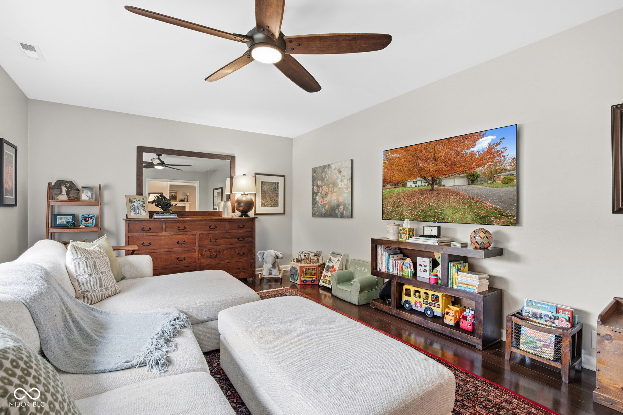 8607 N Washington Boulevard