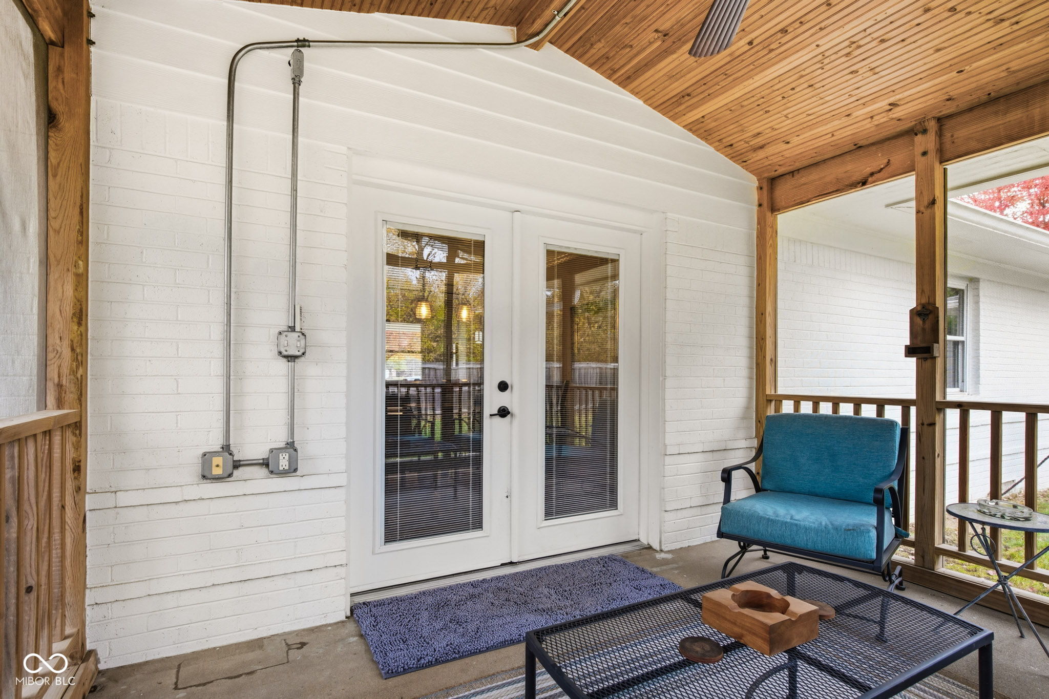 8607 N Washington Boulevard