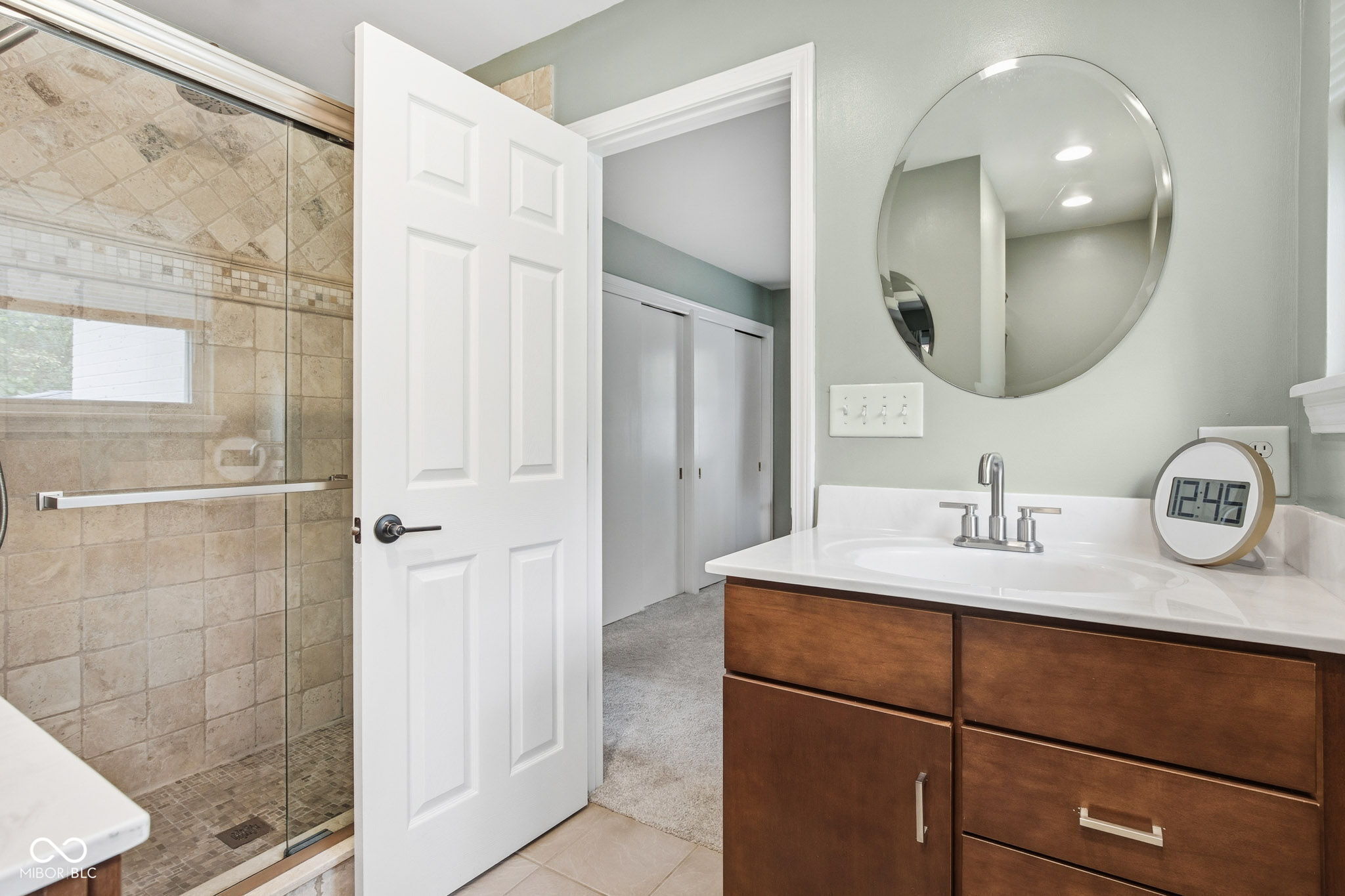 8607 N Washington Boulevard