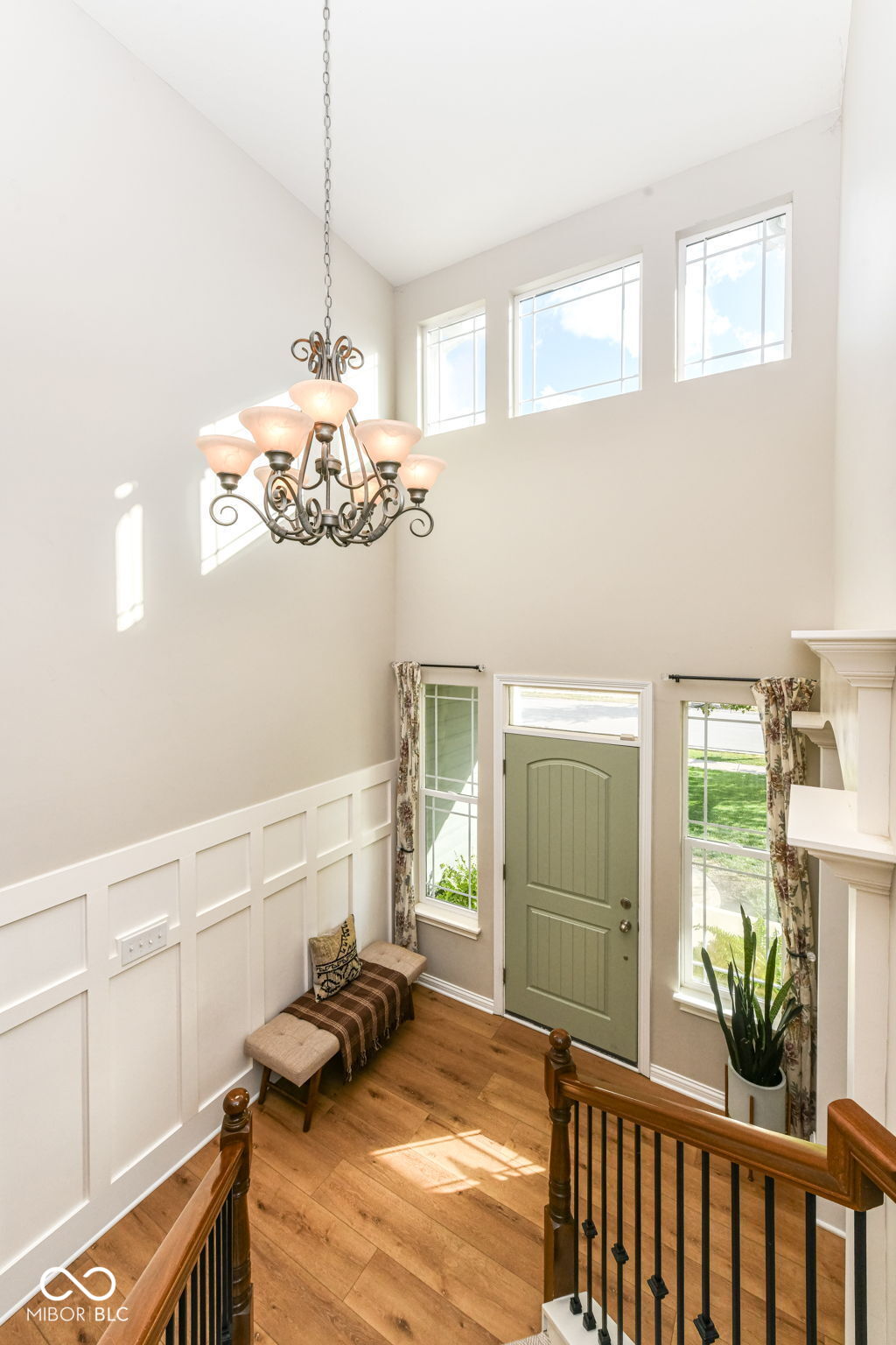 11046 Chapel Park Drive N