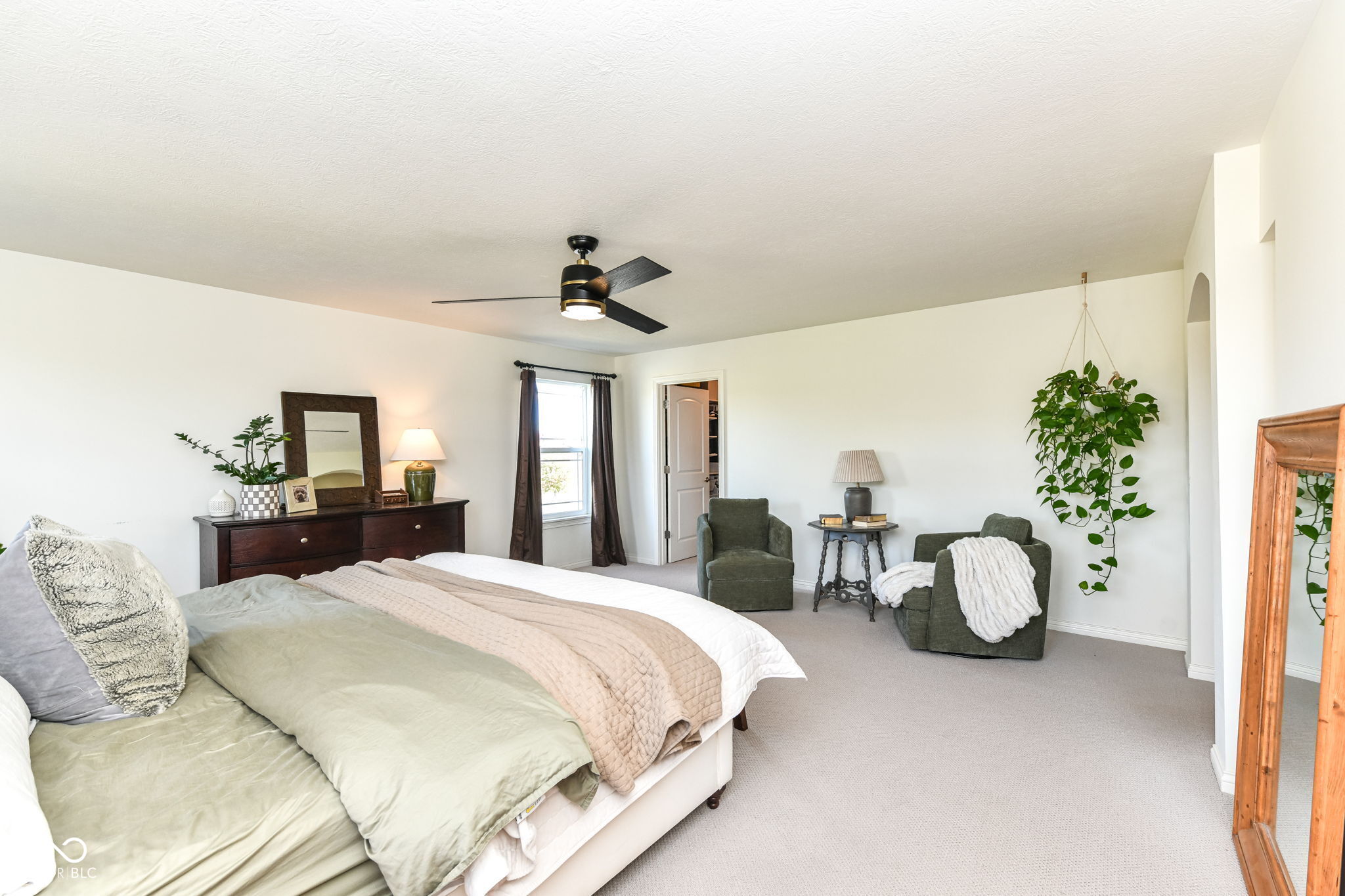 11046 Chapel Park Drive N