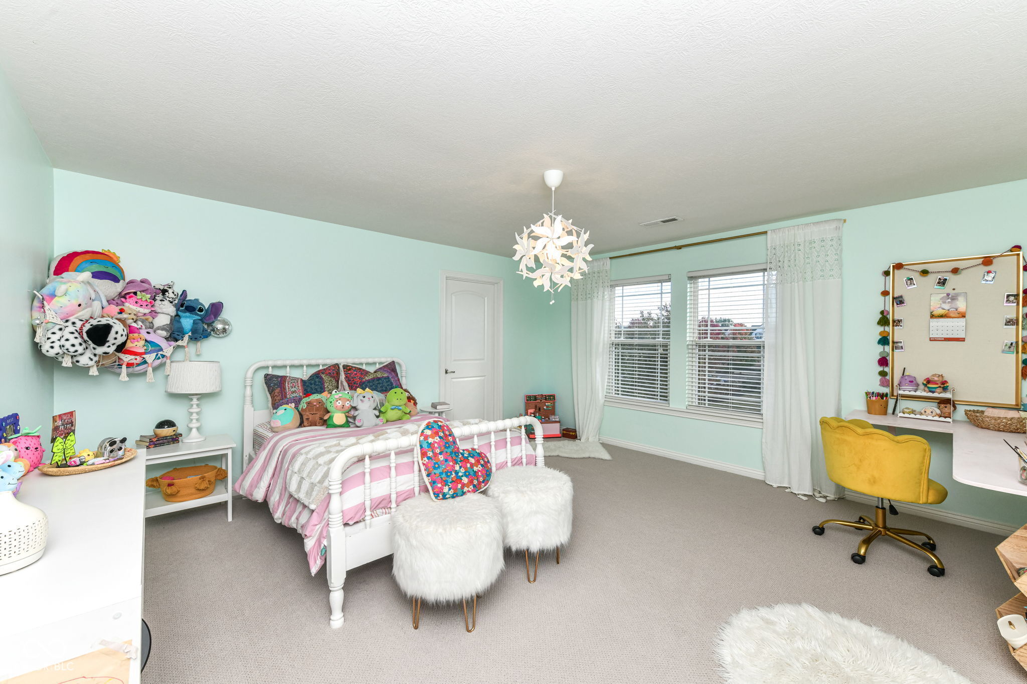 11046 Chapel Park Drive N