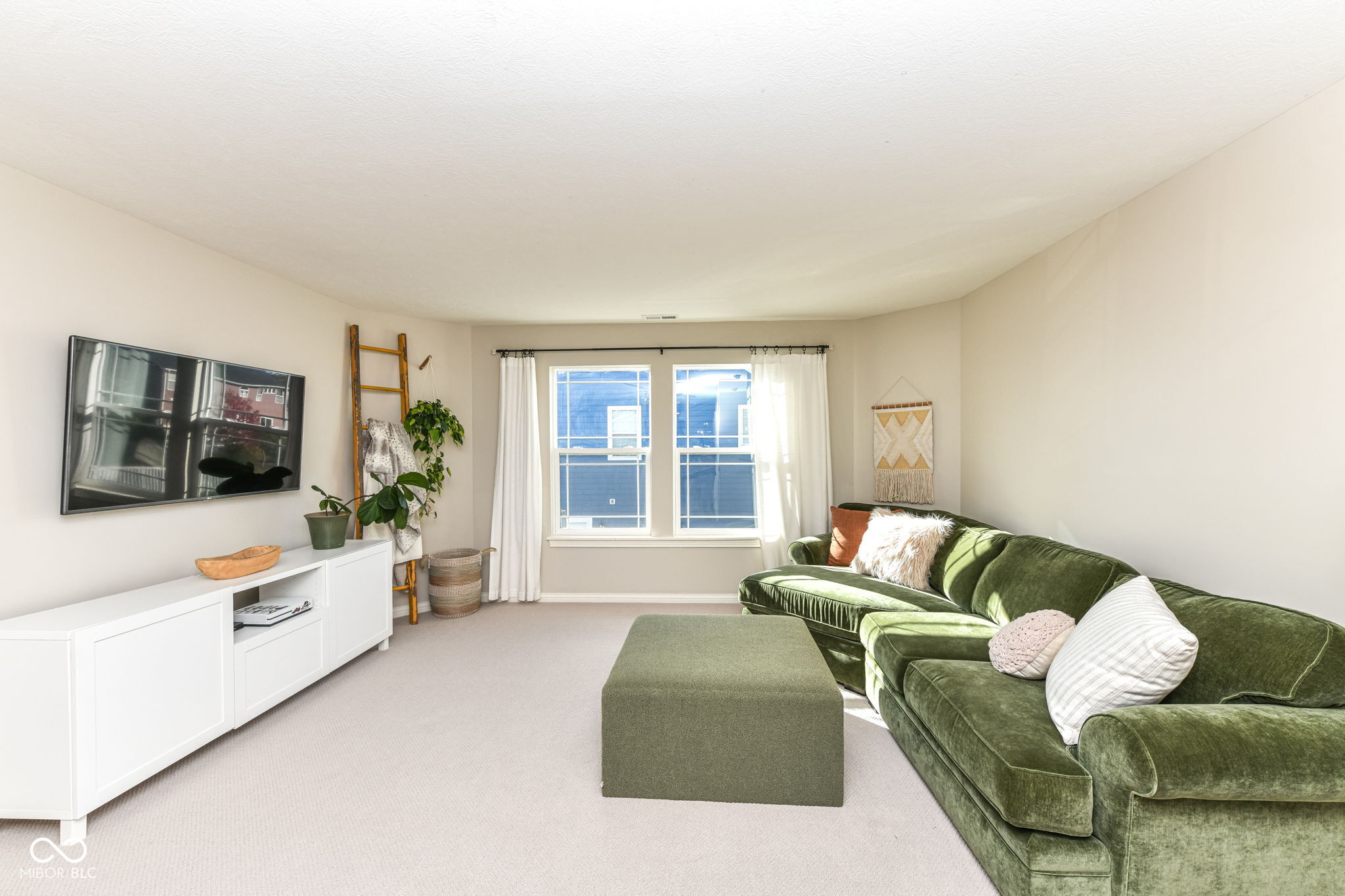 11046 Chapel Park Drive N