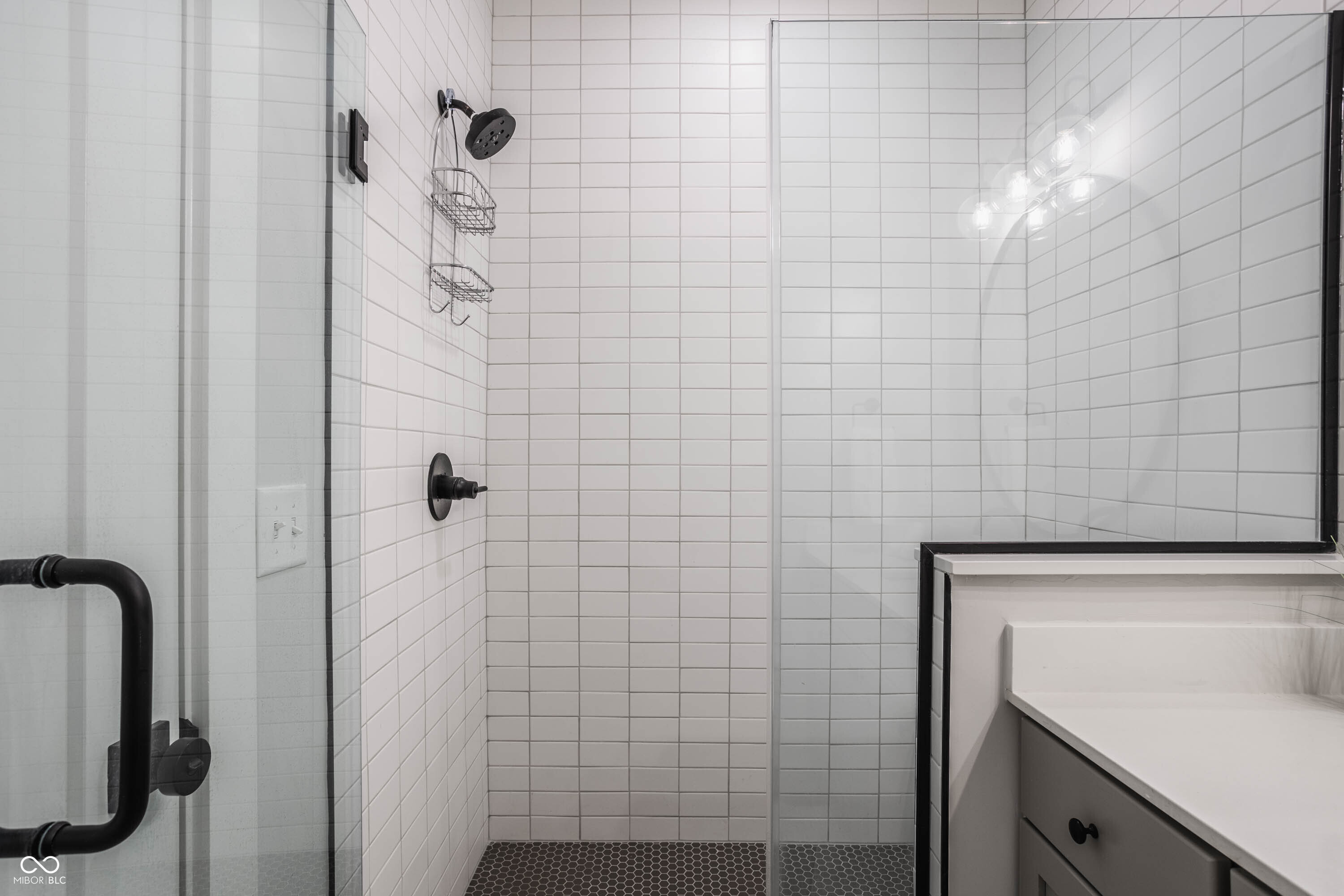 1561 N College Avenue