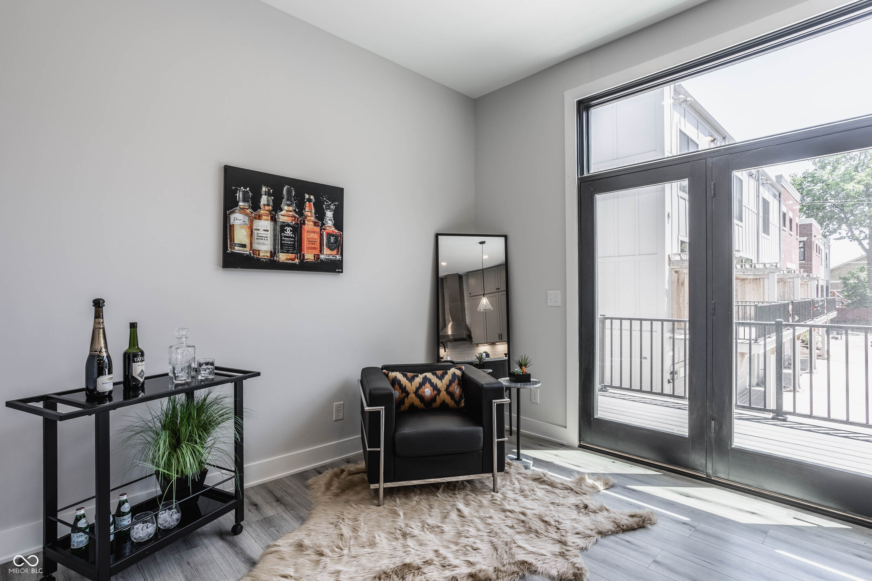 1561 N College Avenue