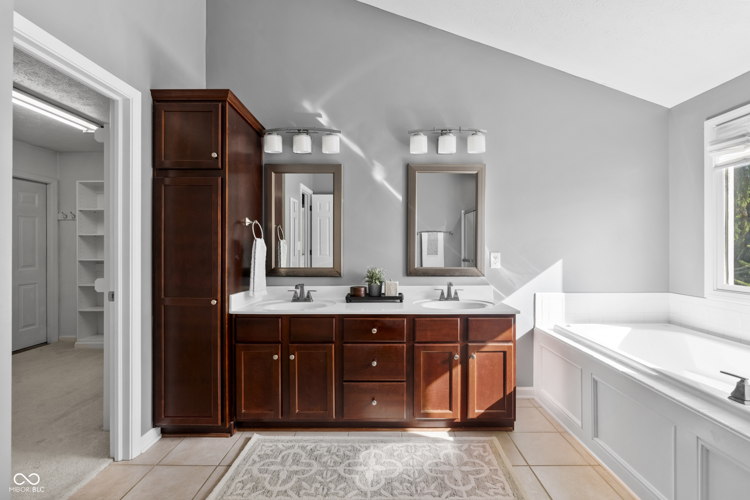 18487 Oriental Oak Court