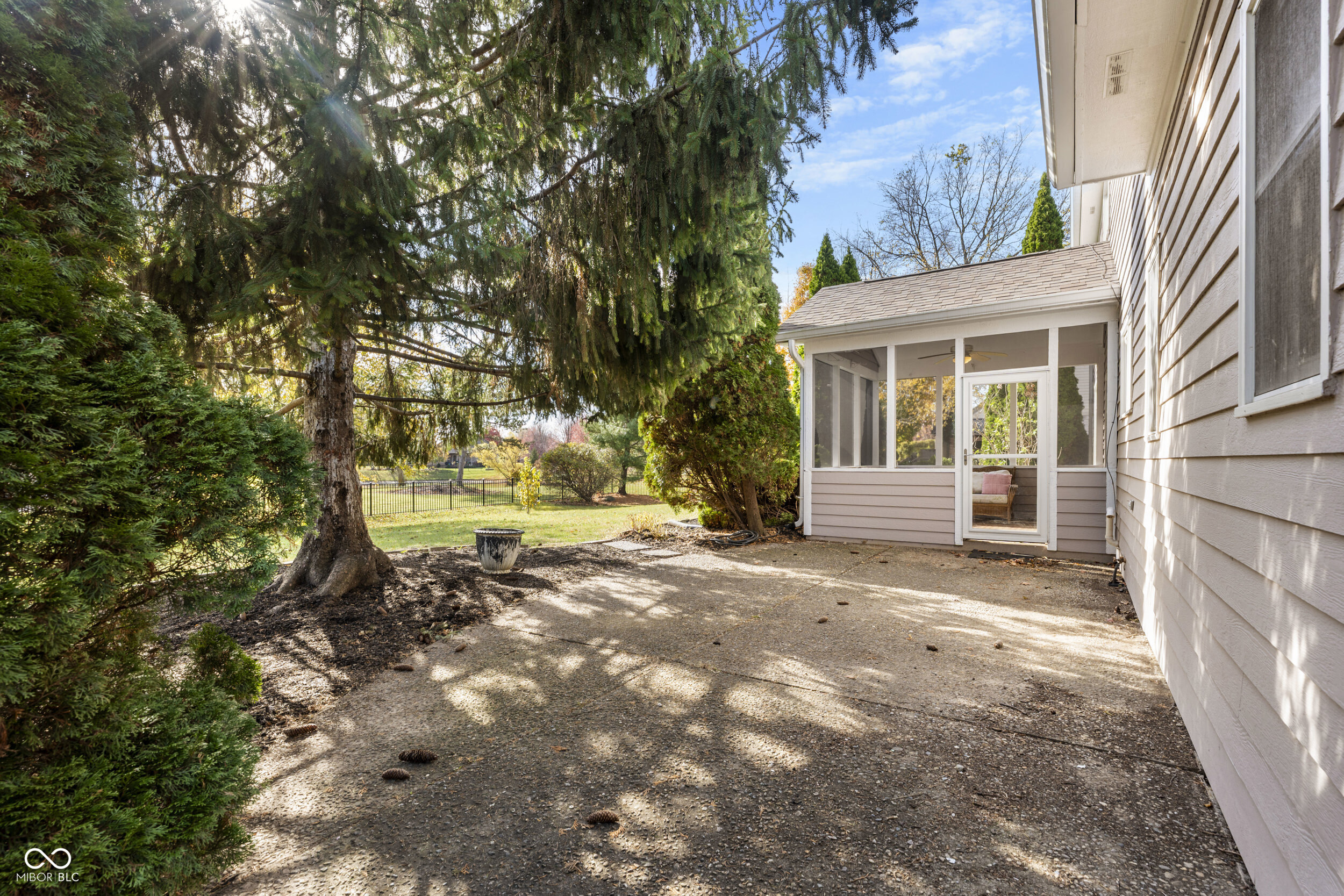 18487 Oriental Oak Court