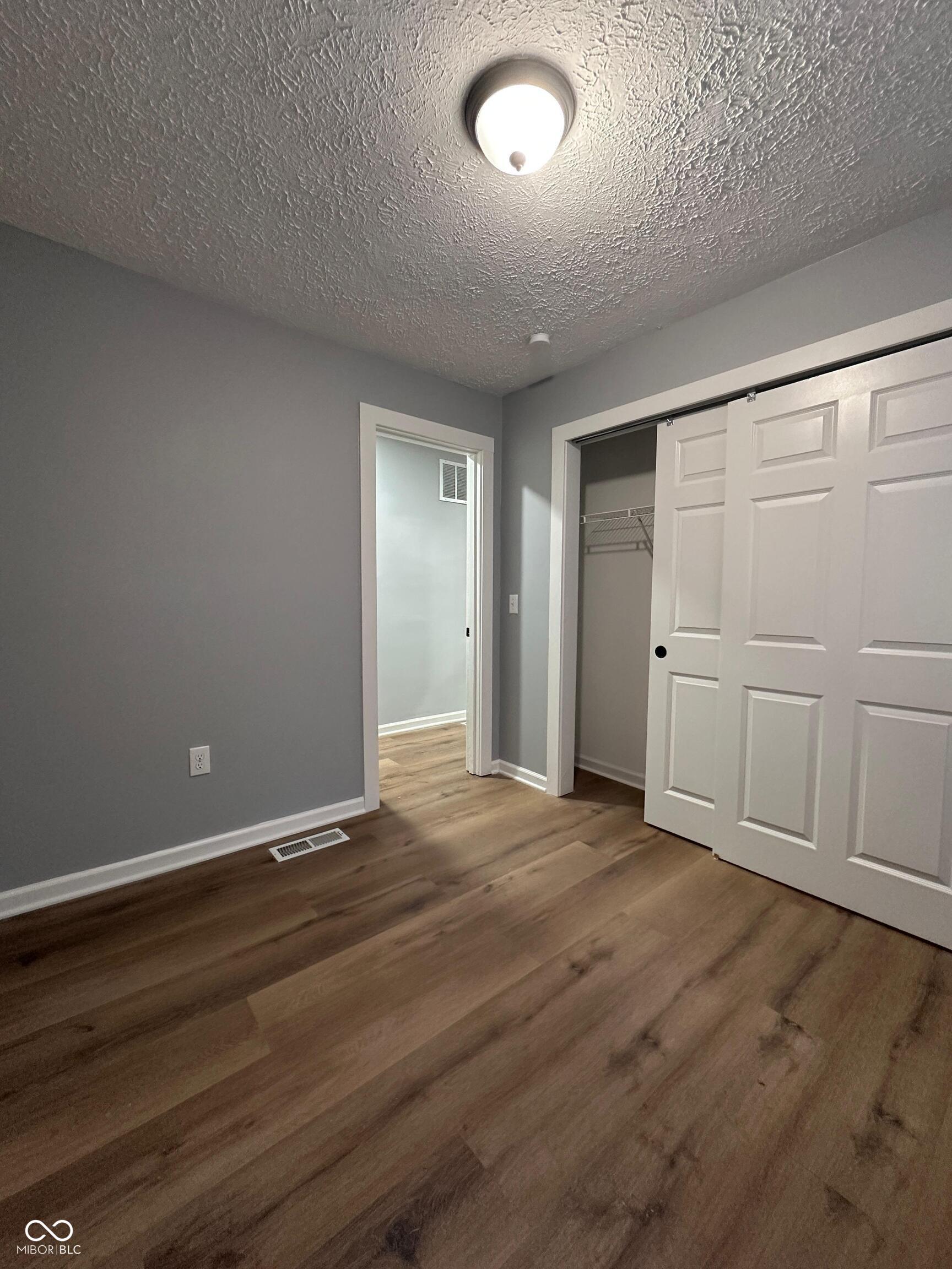 1124 S Lockburn Street