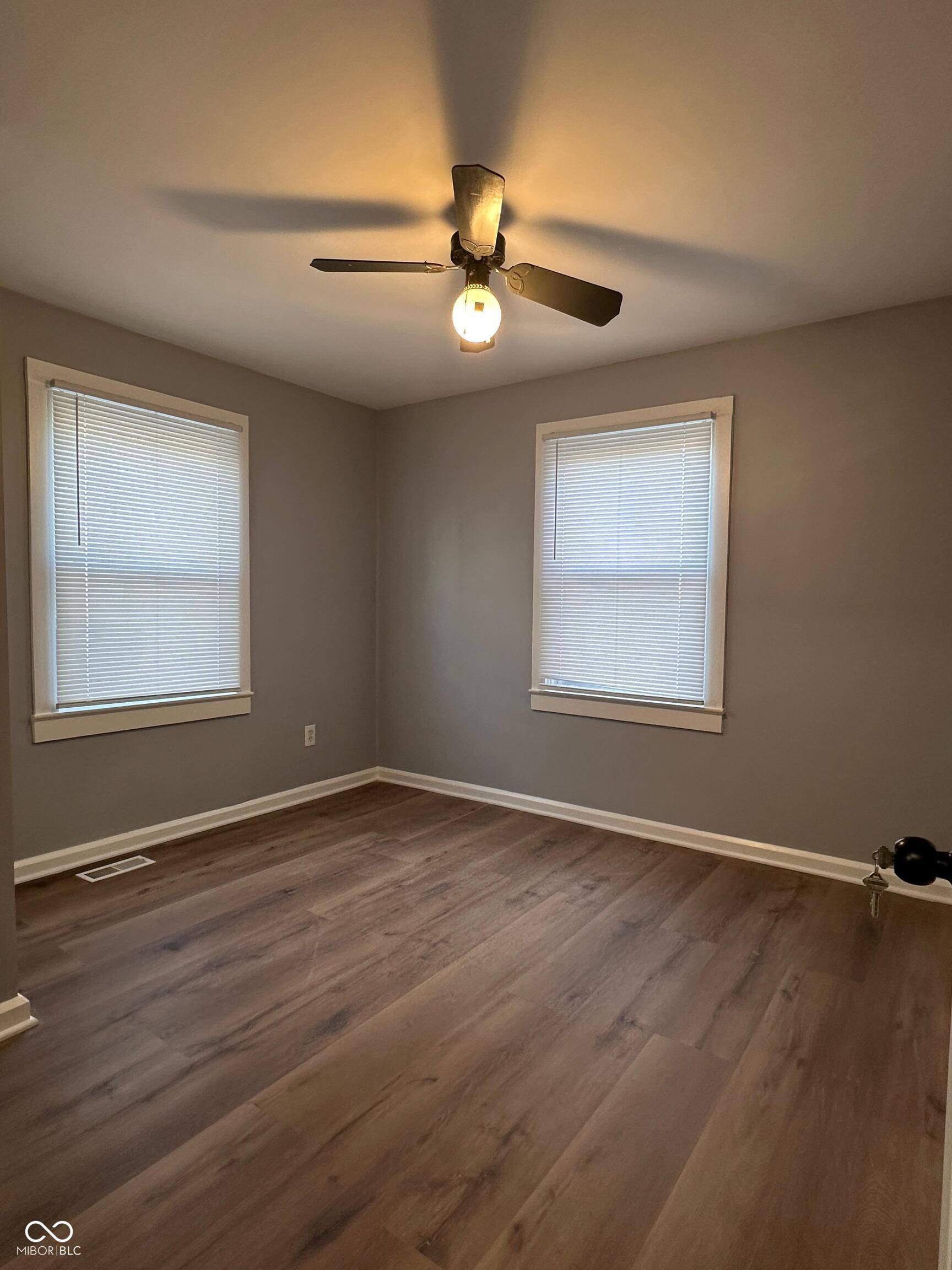 1124 S Lockburn Street