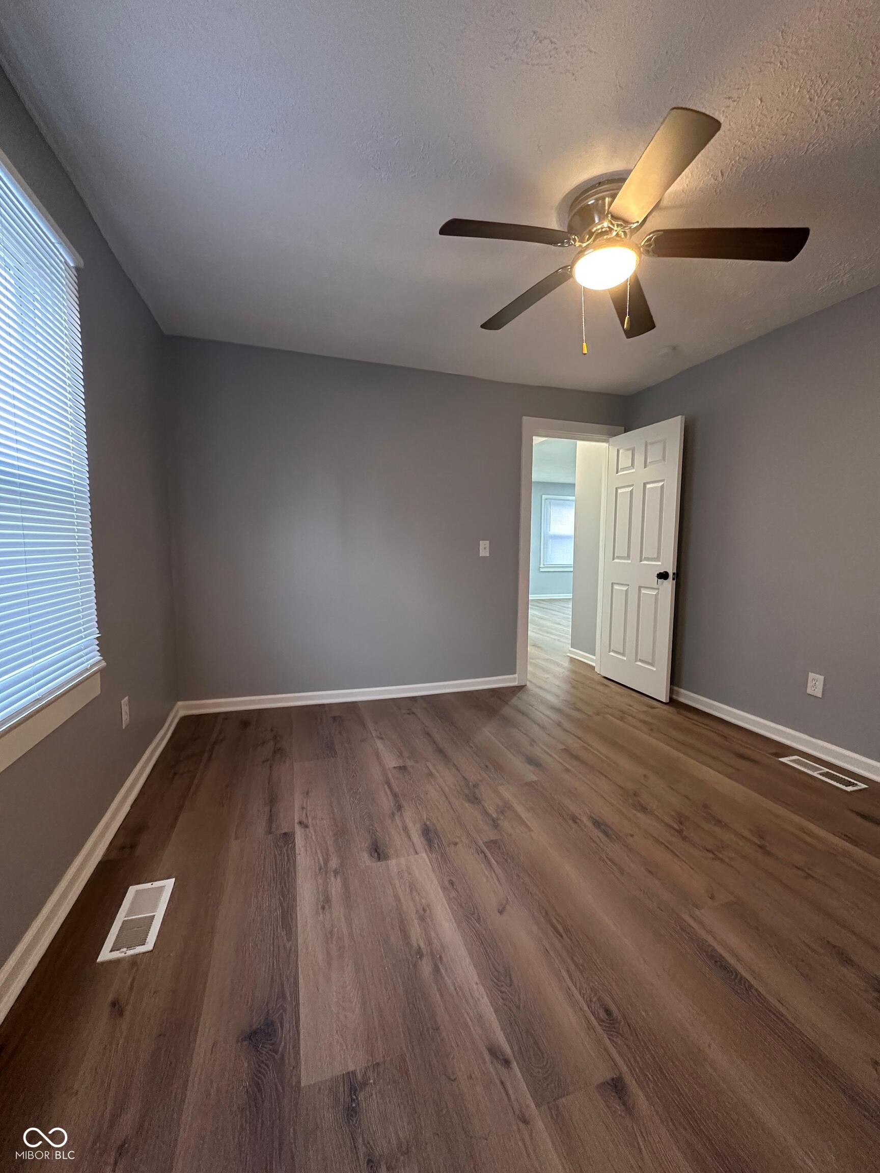 1124 S Lockburn Street