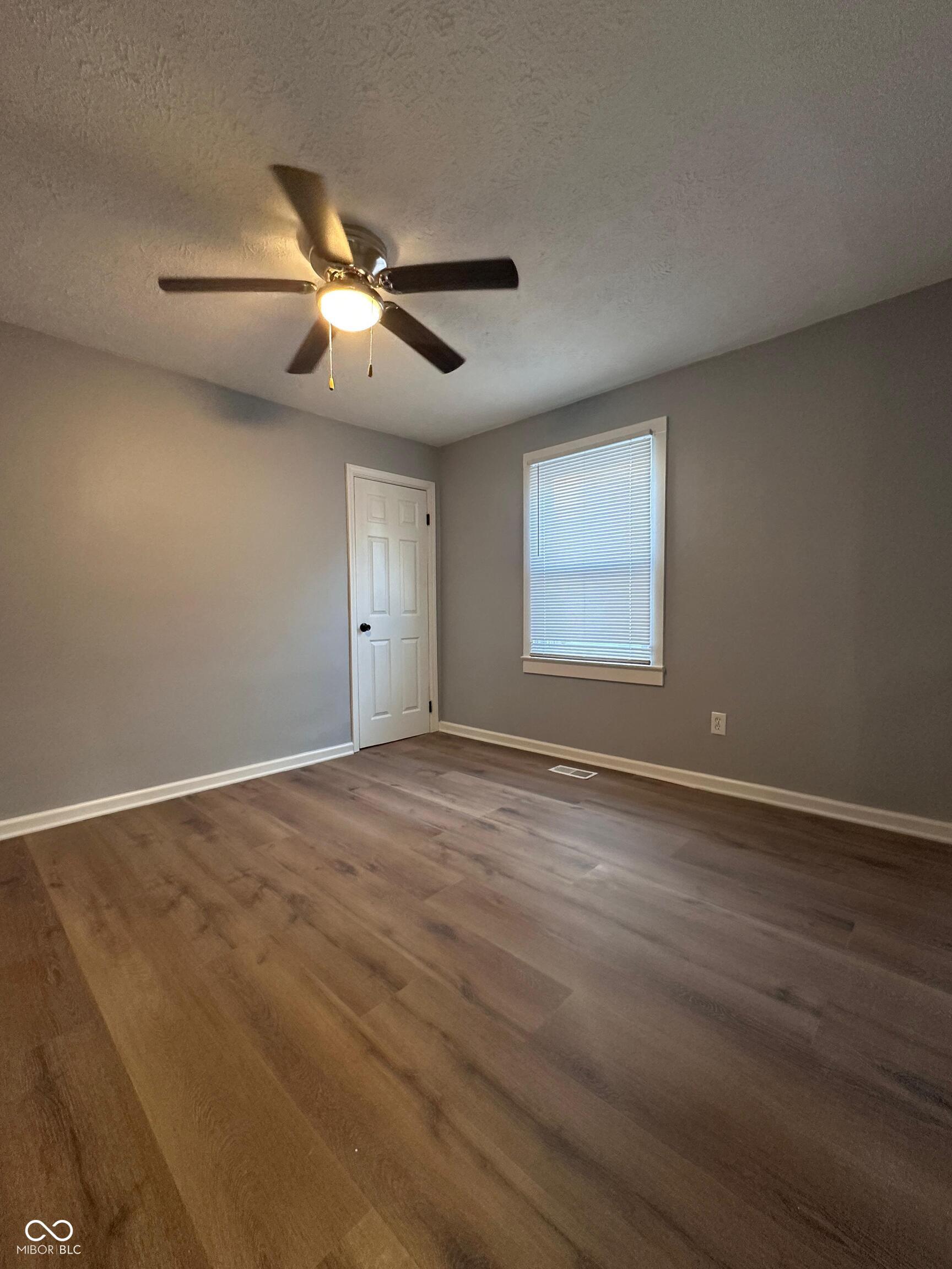 1124 S Lockburn Street