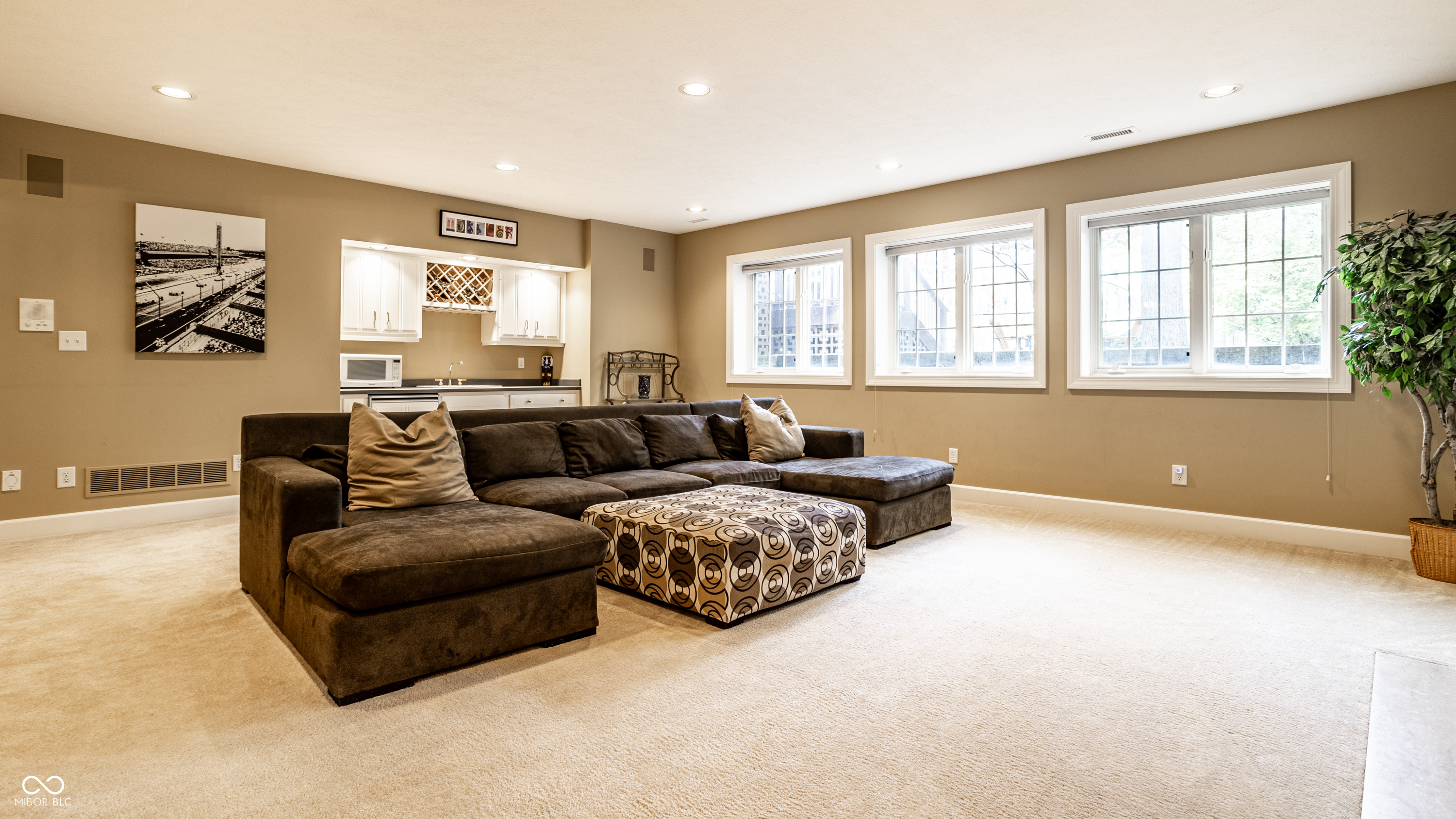 3316 Walnut Creek Drive N