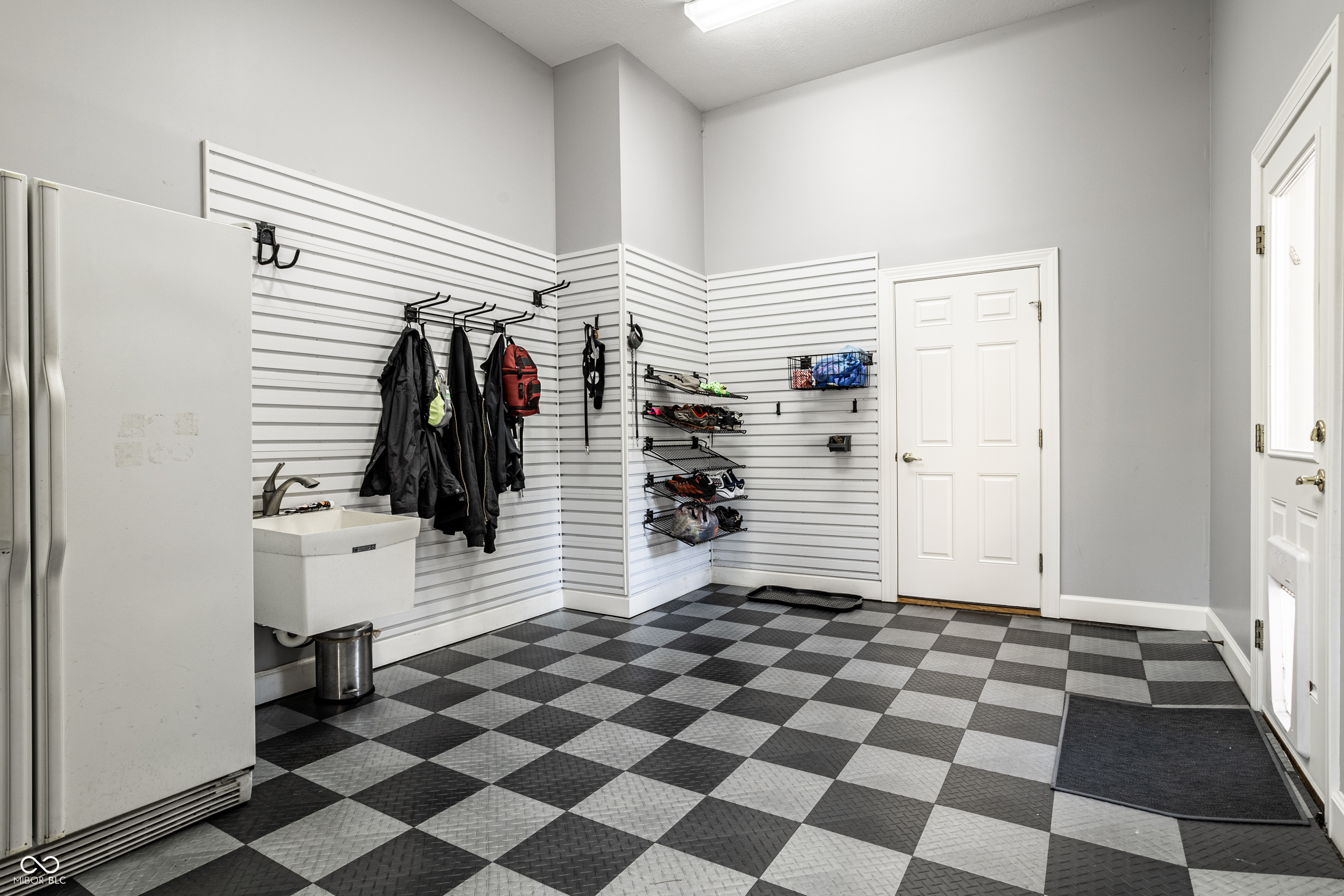 3316 Walnut Creek Drive N