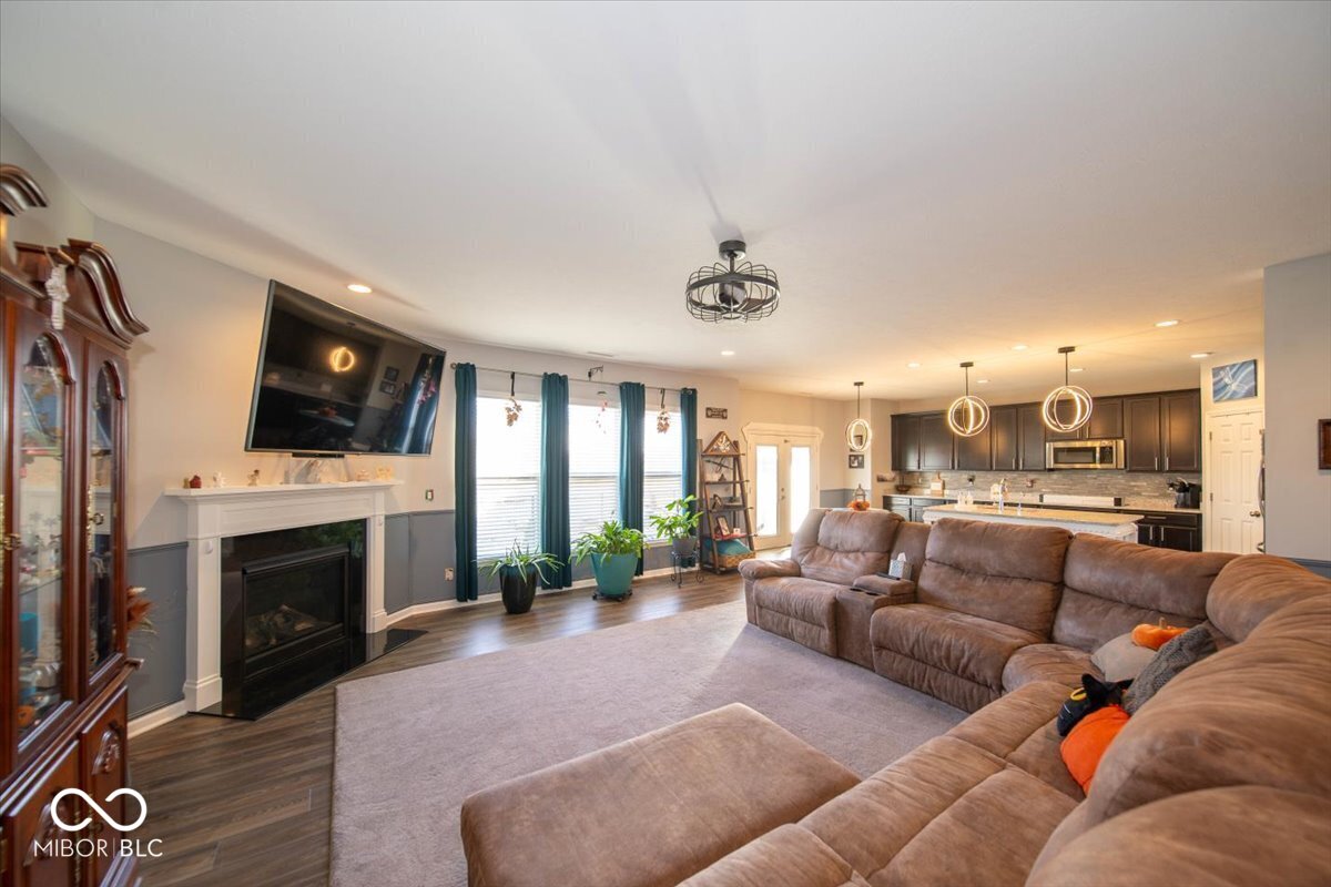 19460 Scofield Ridge Boulevard