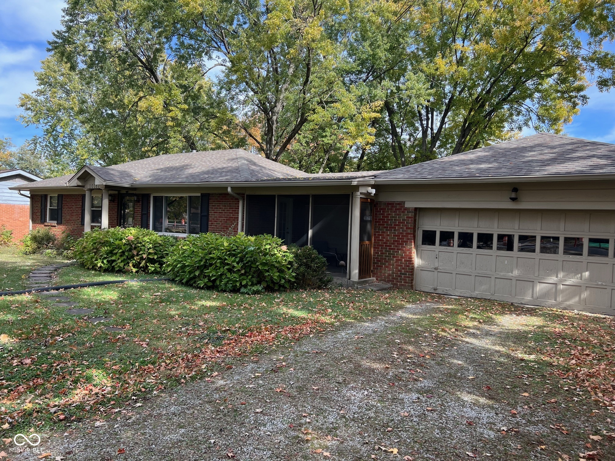 10187 N College Avenue