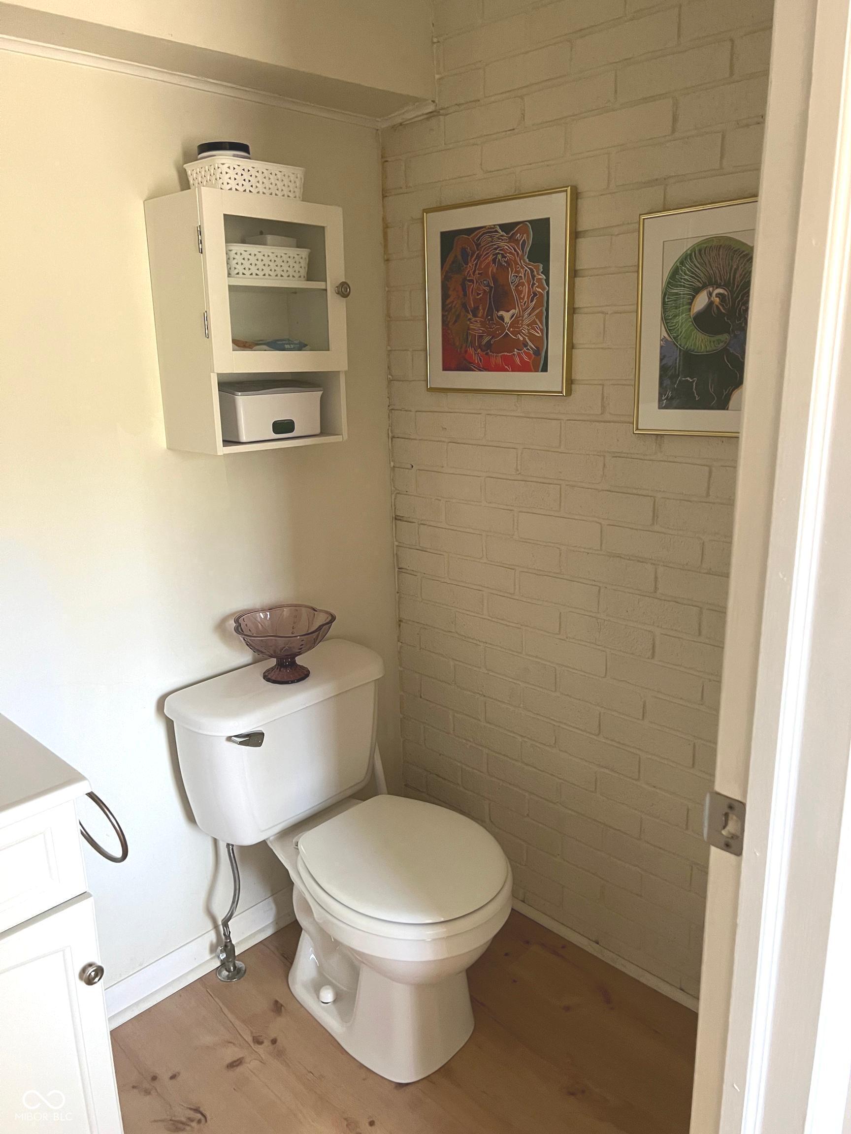 10187 N College Avenue