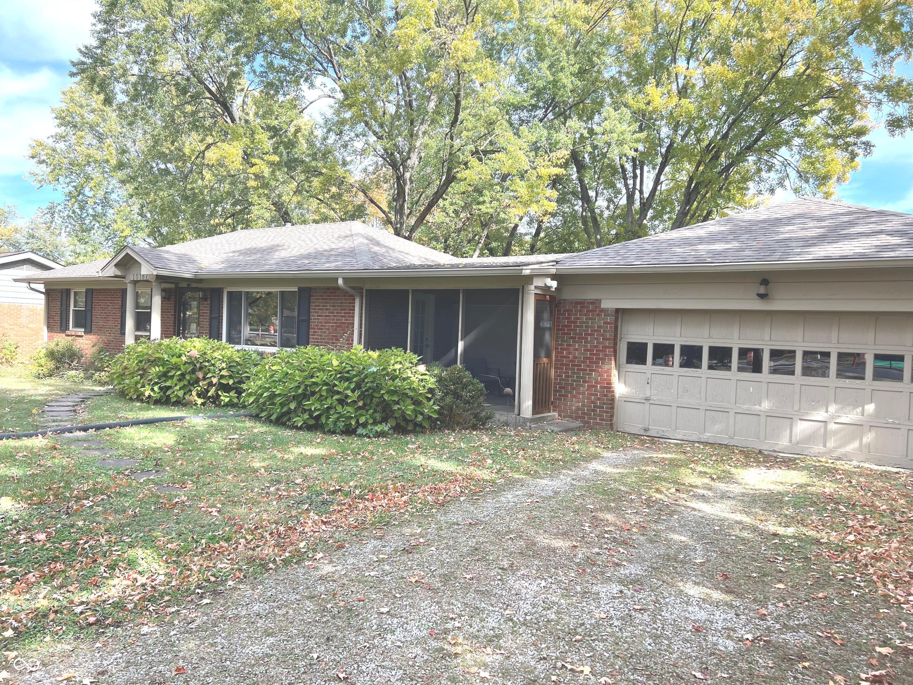 10187 N College Avenue