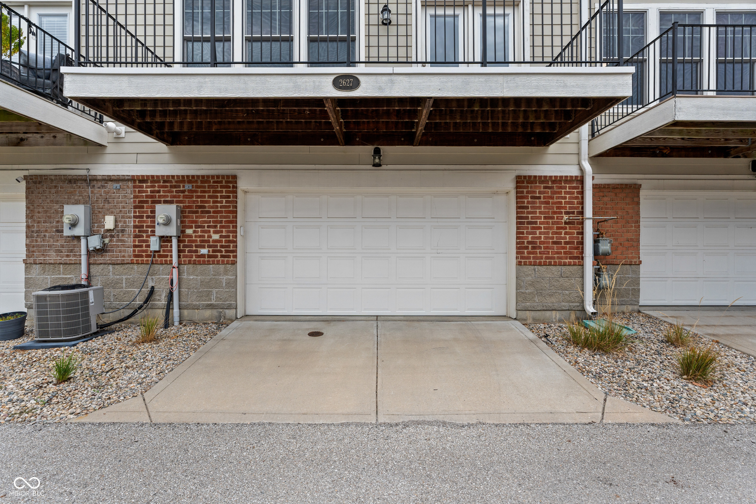 2627 Congress Street