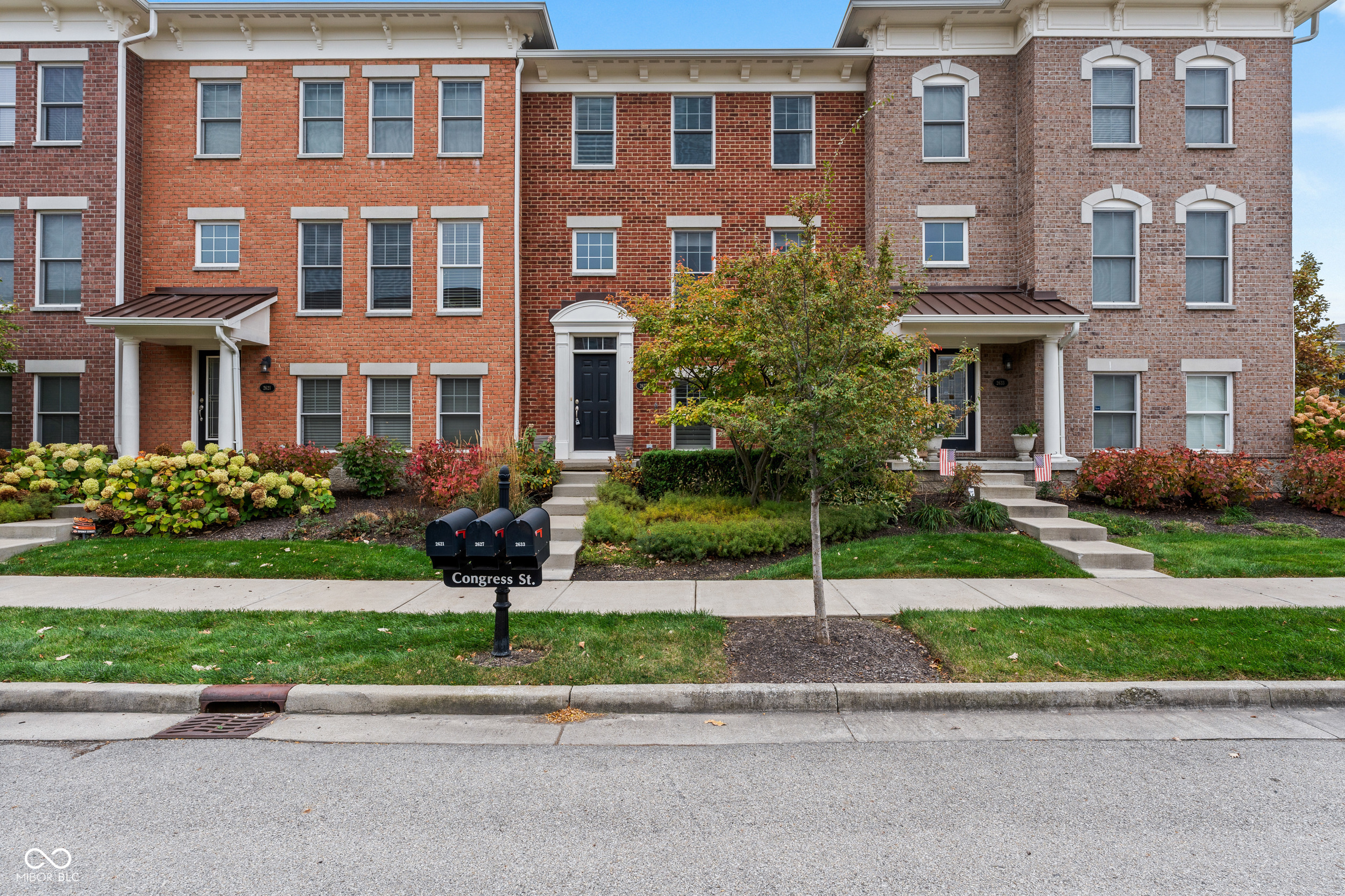 2627 Congress Street