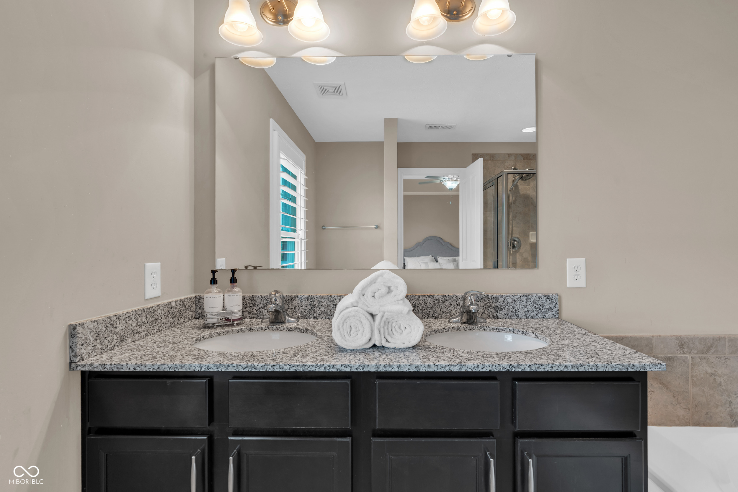 2627 Congress Street